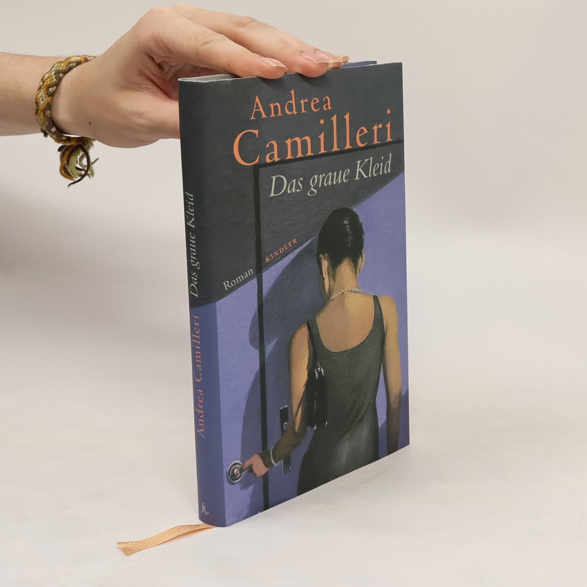 Andrea Camilleri Das graue Kleid