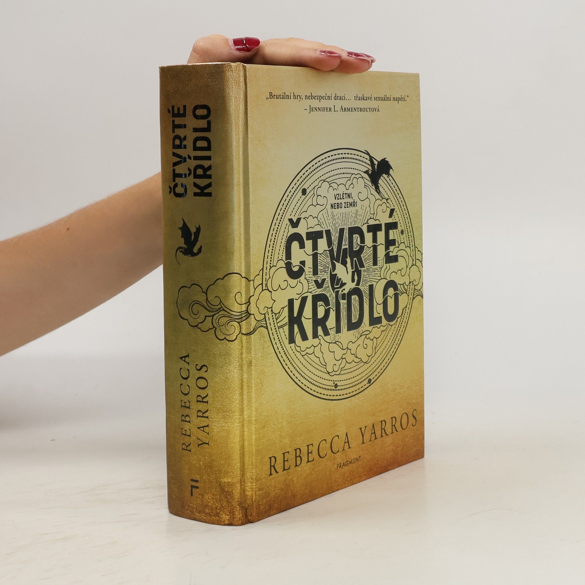 Rebecca Yarros Čtvrté křídlo