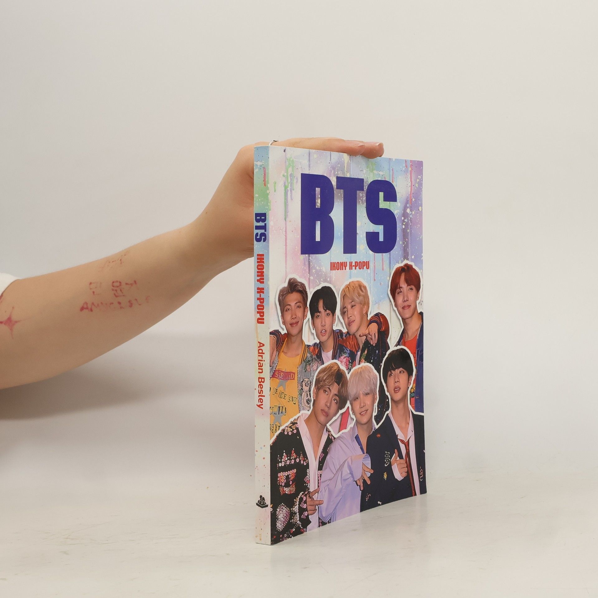 Adrian Besley BTS: ikony K-popu