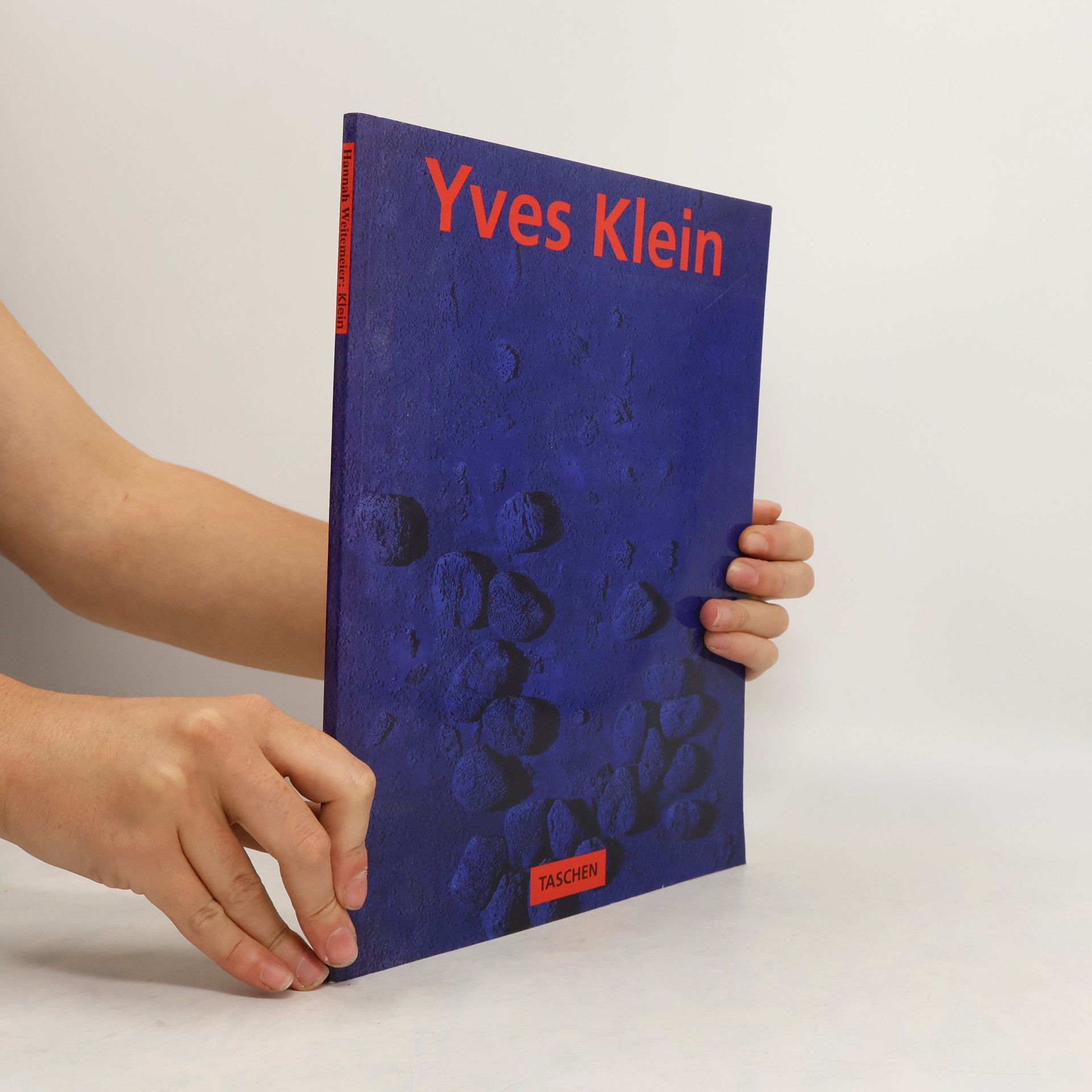 Yves Klein International Klein blue