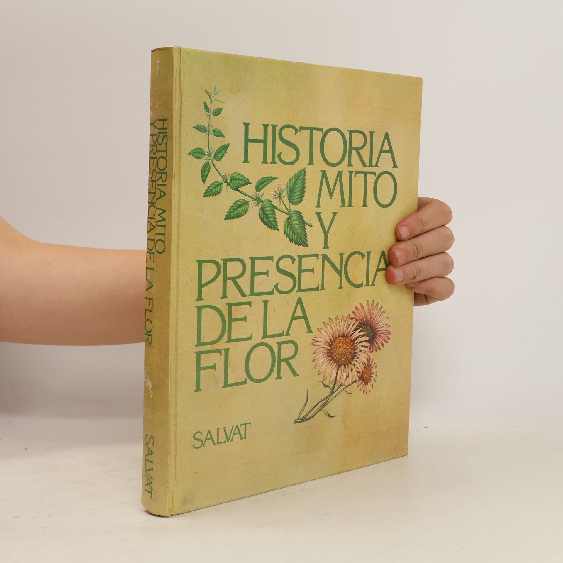 Néstor Luján Historia, mito y presencia de la flor