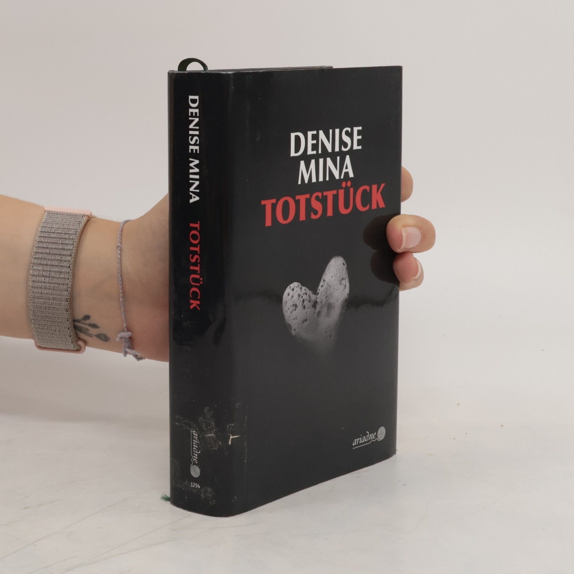 Denise Mina Totstück