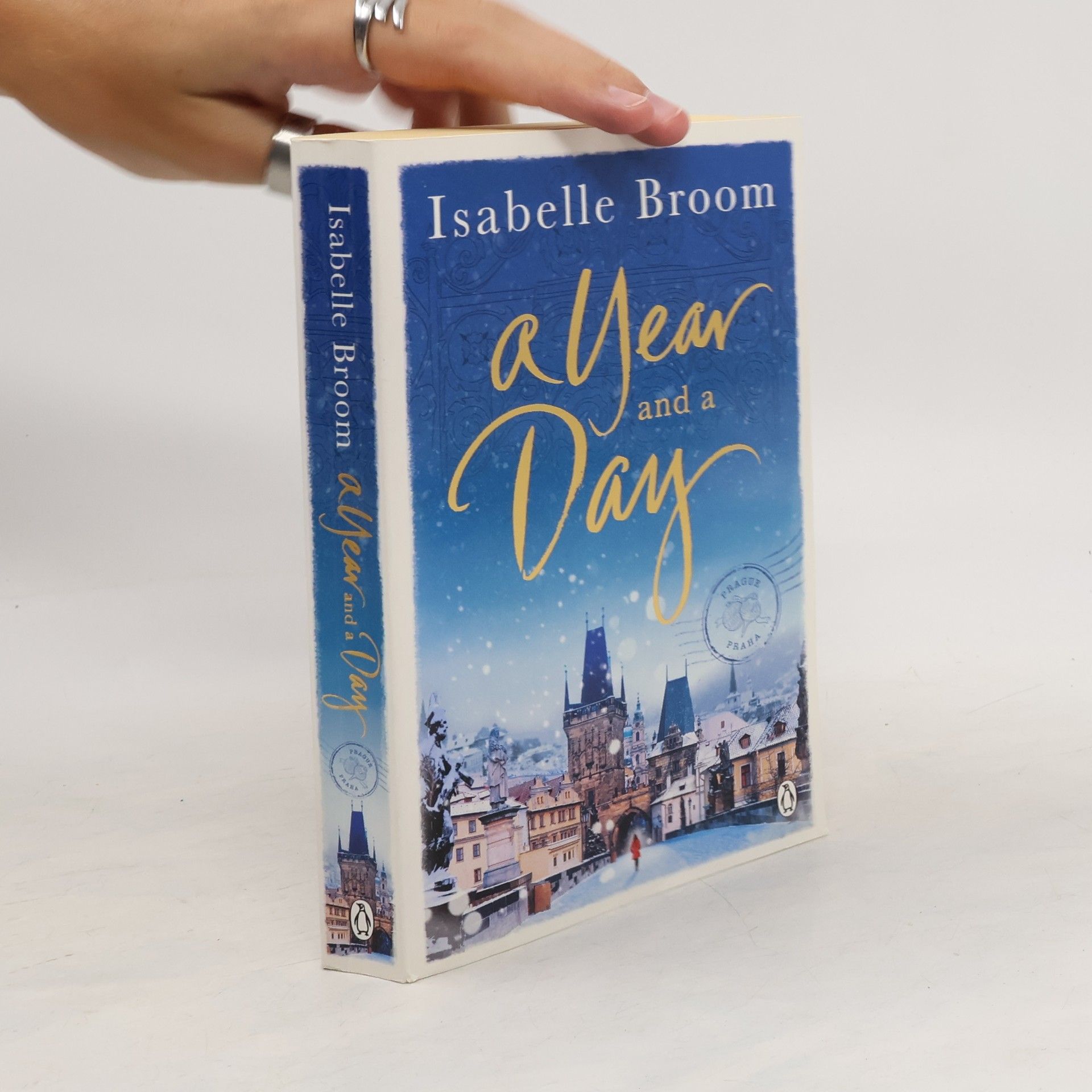 Isabelle Broom A Year and a Day