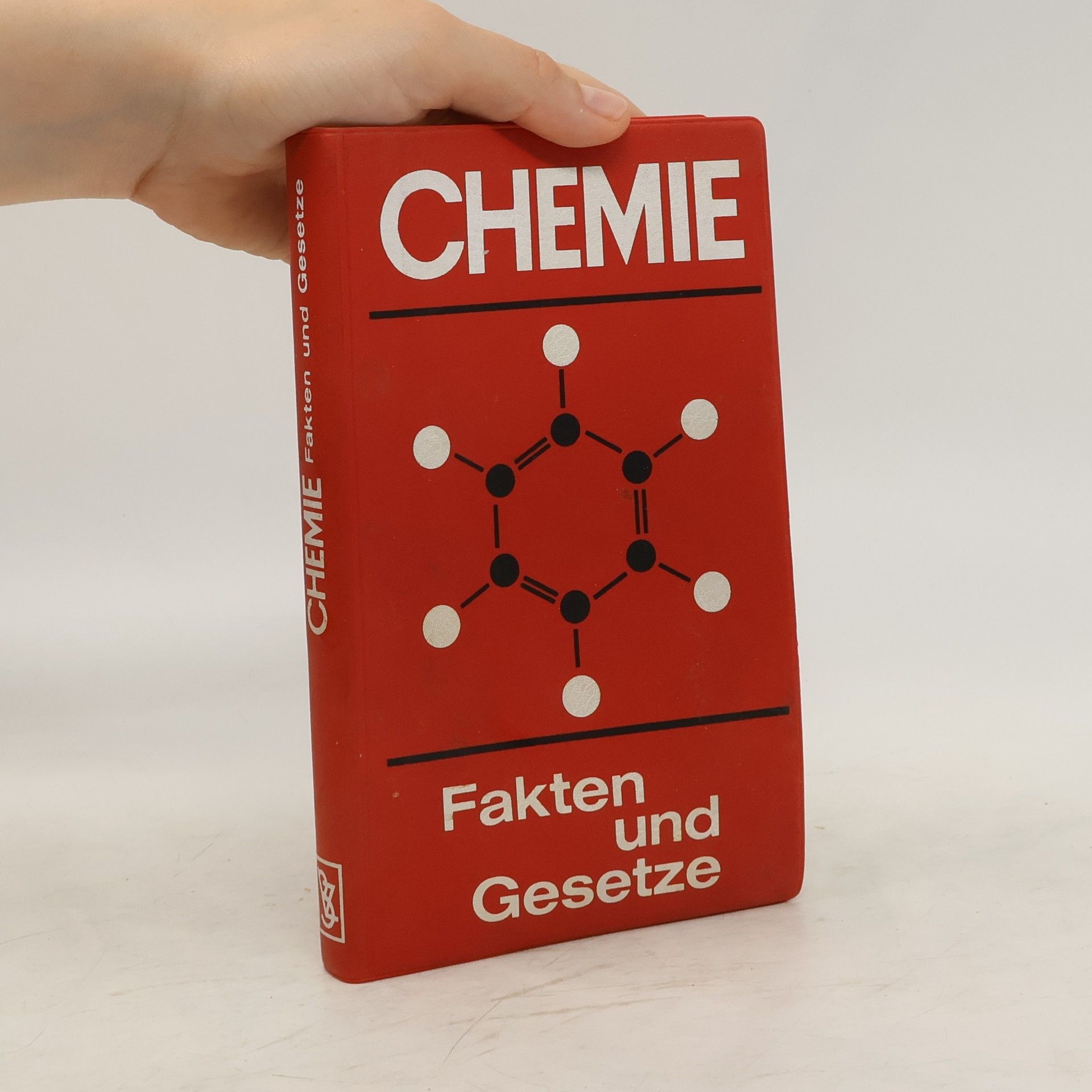 Autorenkollektiv Chemie. Fakten und Gesetze