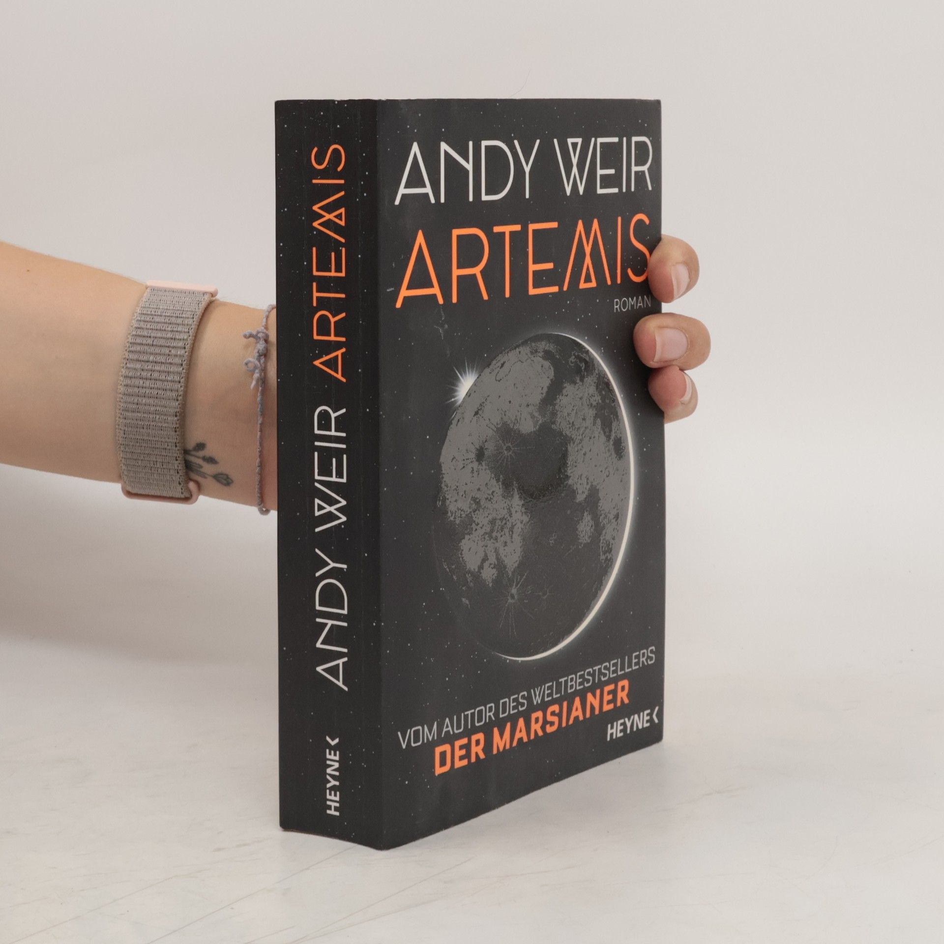 Andy Weir Artemis