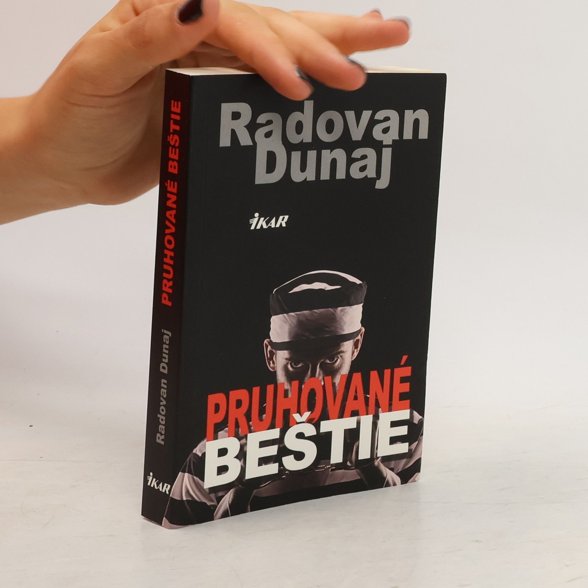 Radovan Dunaj Pruhované beštie