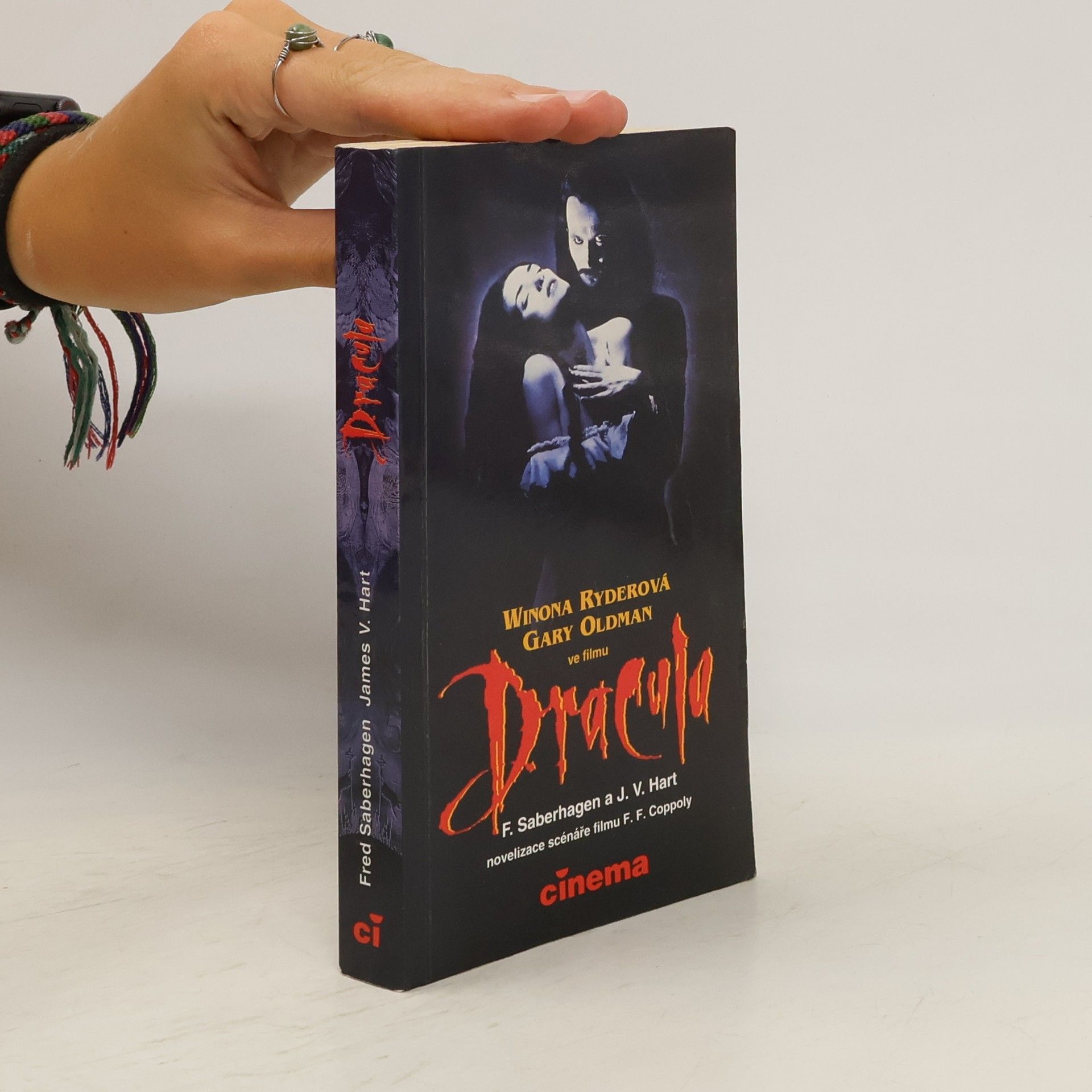 Fred Saberhagen Dracula: Novelizace scénáře filmu F. F. Coppoly