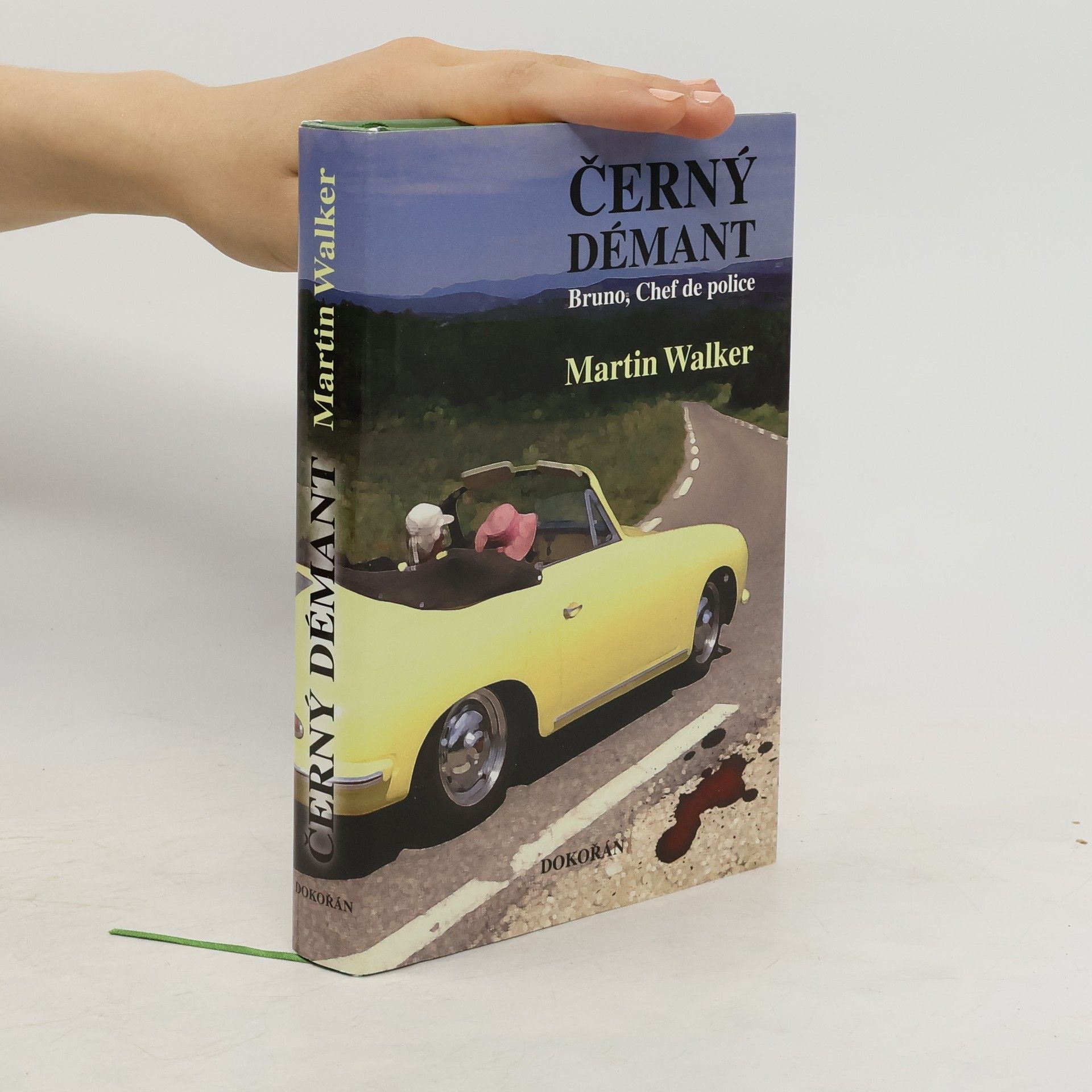 Martin Walker Černý démant