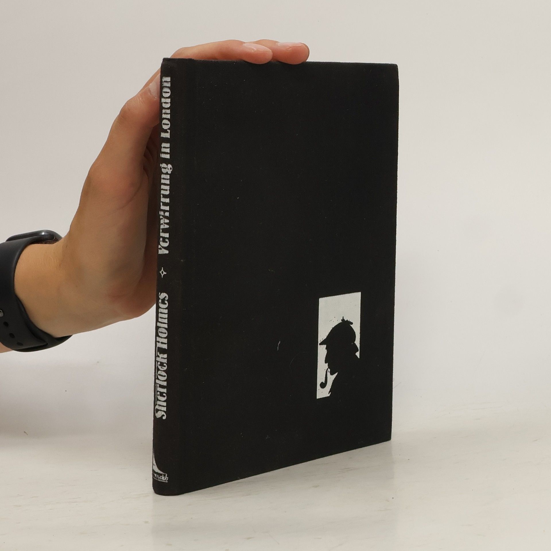 Frank Thomas Sherlock Holmes, Verwirrung in London