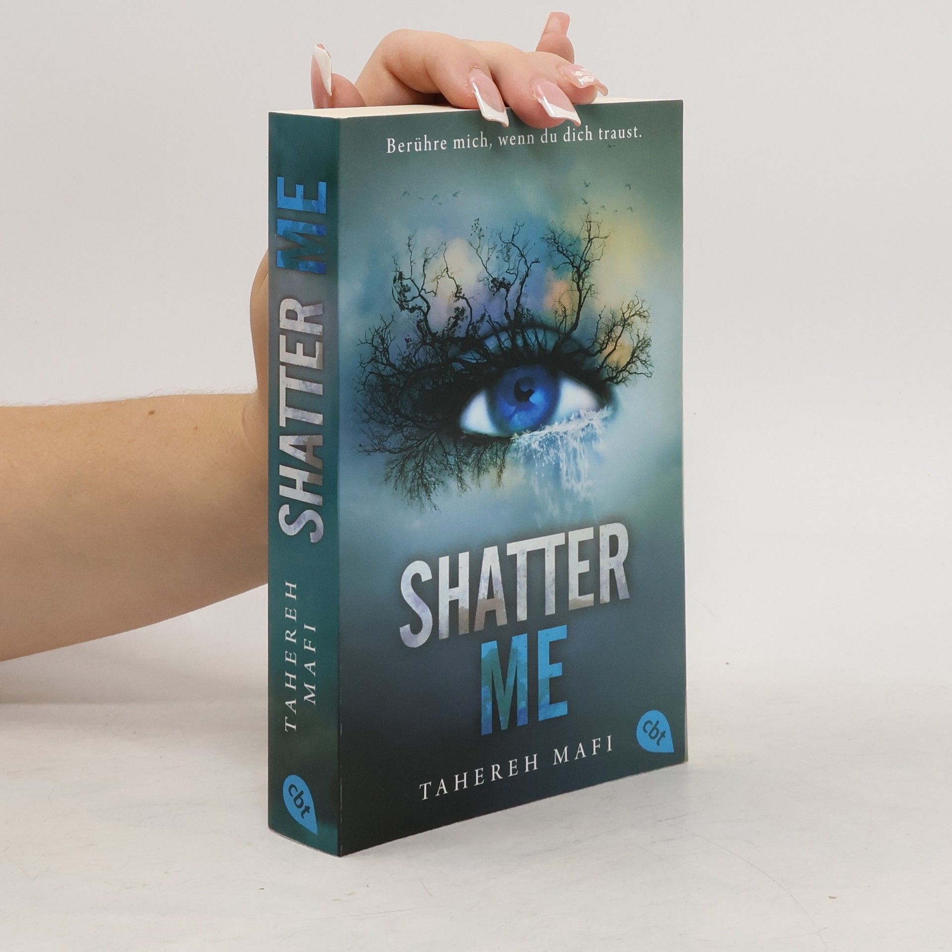 Tahereh Mafi Shatter me