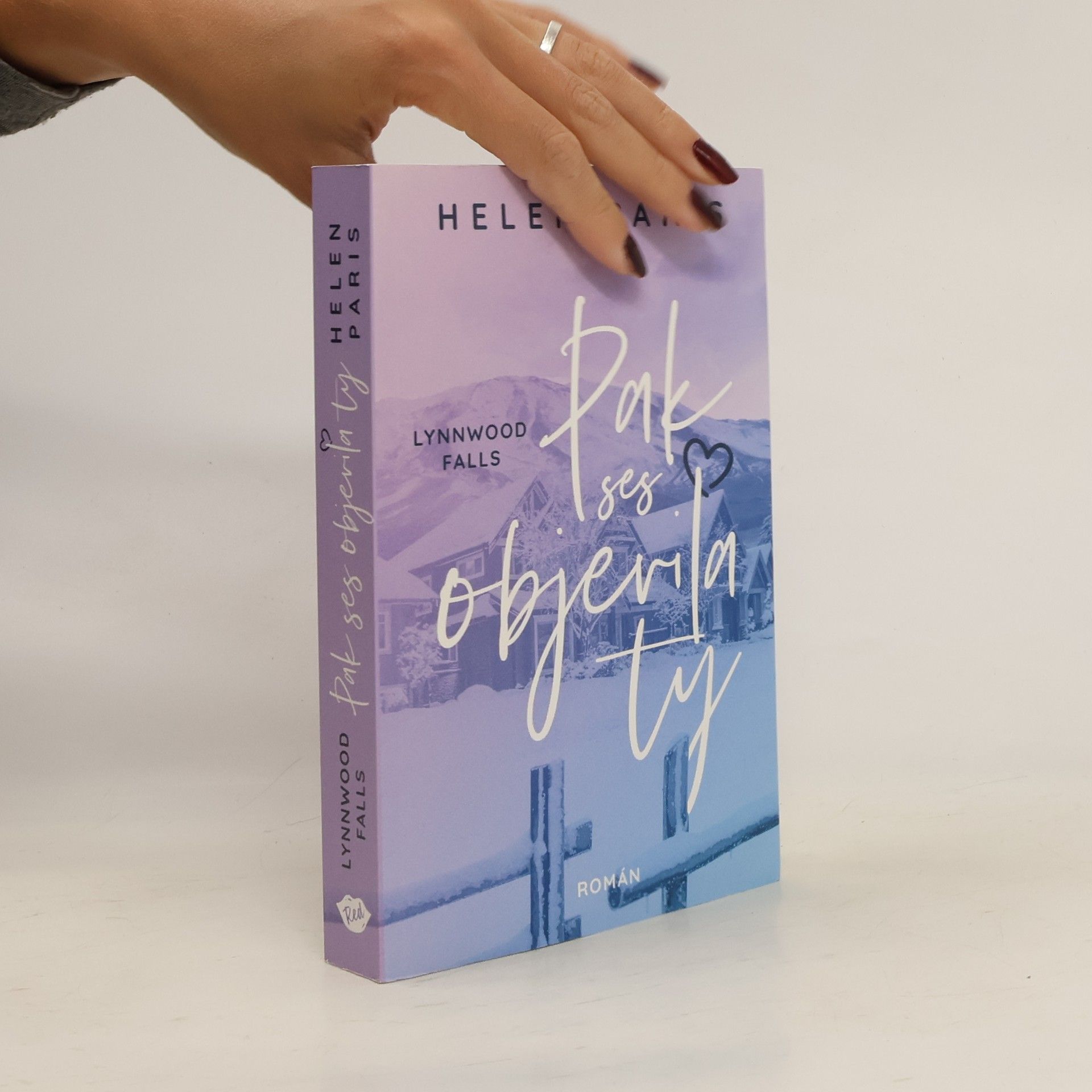 Helen Paris Pak ses objevila ty