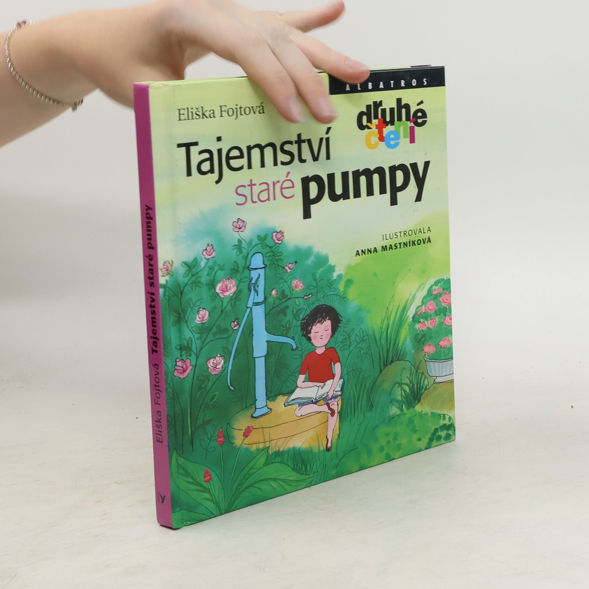 Elzina Pampelišková Tajemství staré pumpy