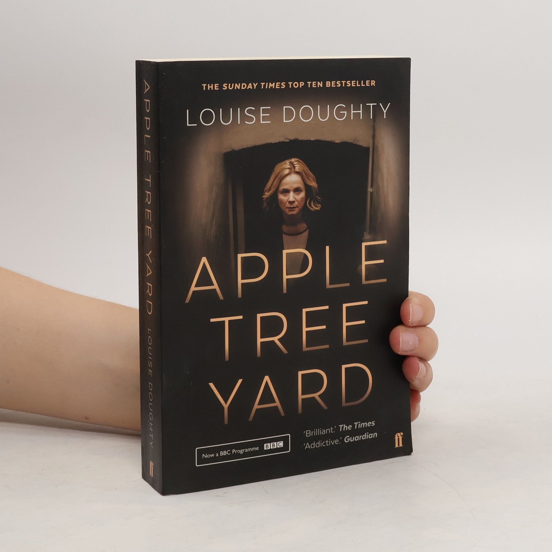 Louise Doughty Apple Tree Yard, Tie-in edition