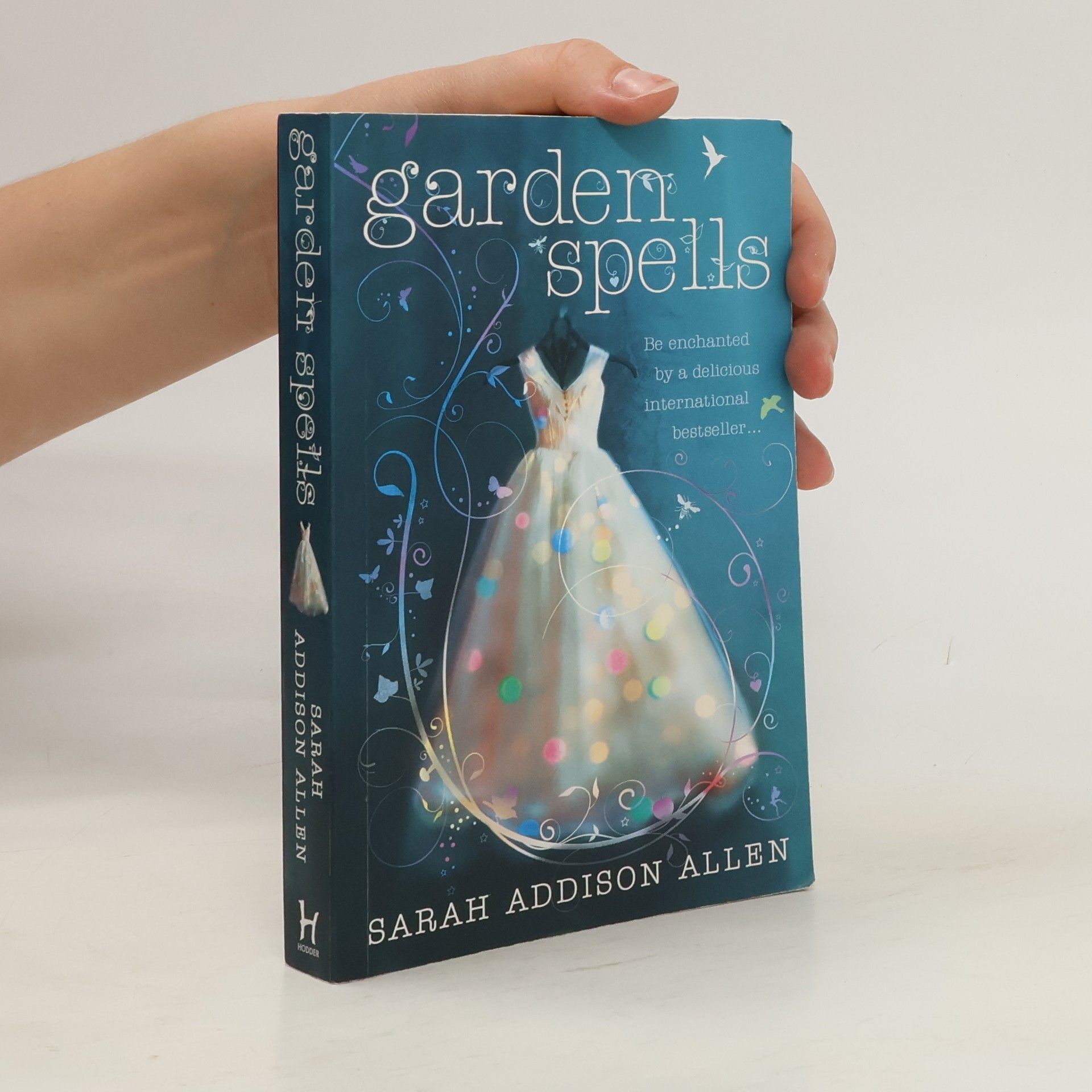 Sarah Addison Allen Garden Spells