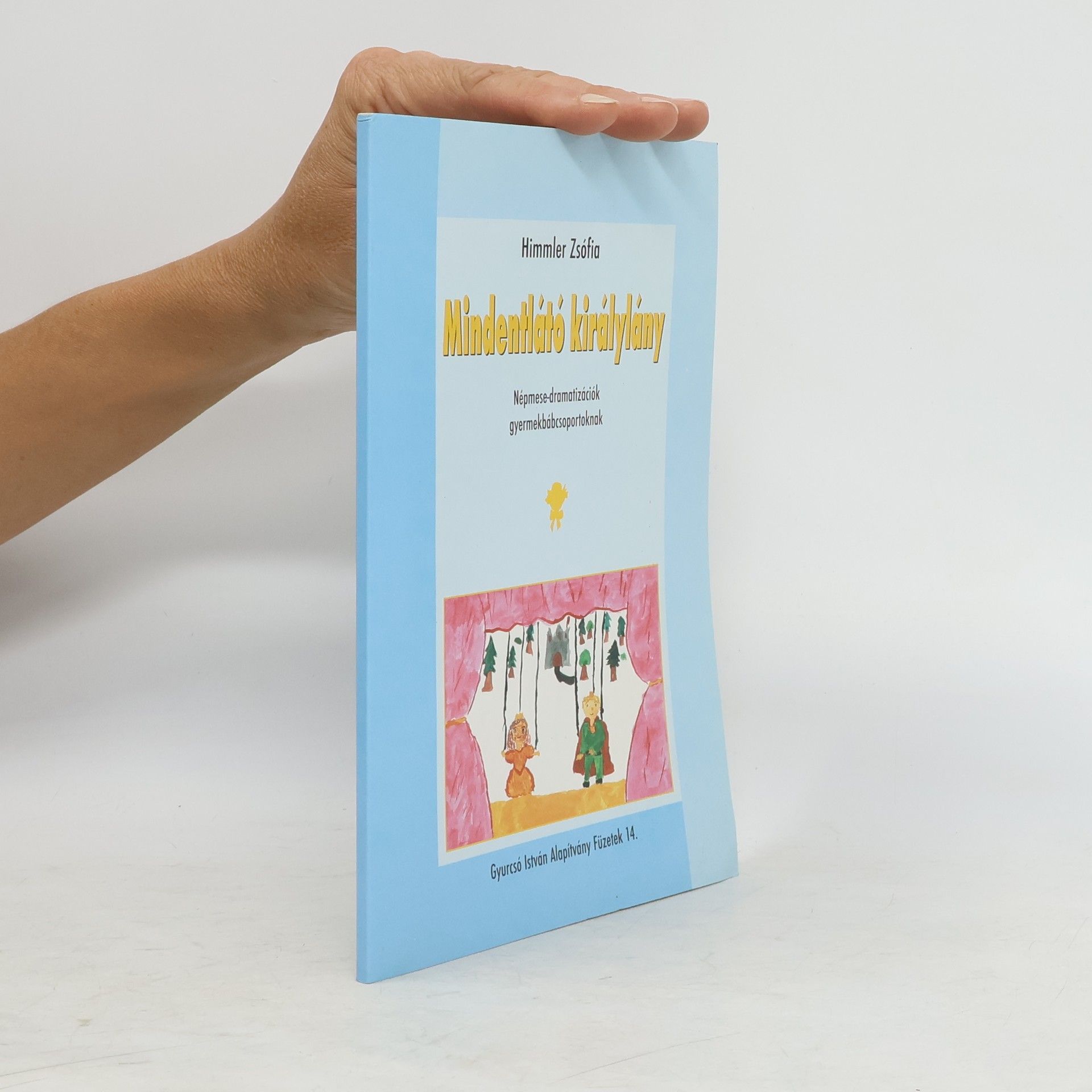 Zsófia Himmler Mindentlátó királylány