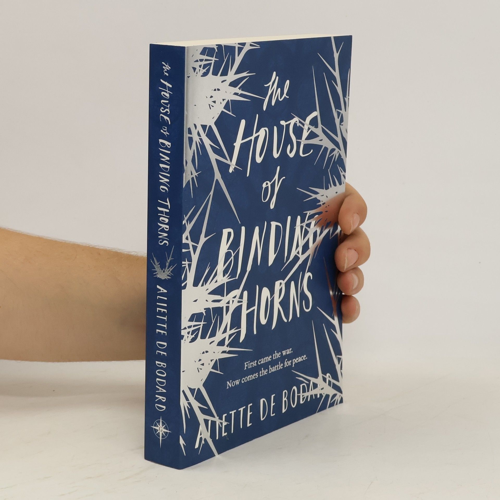 Aliette de Bodard The House of Binding Thorns