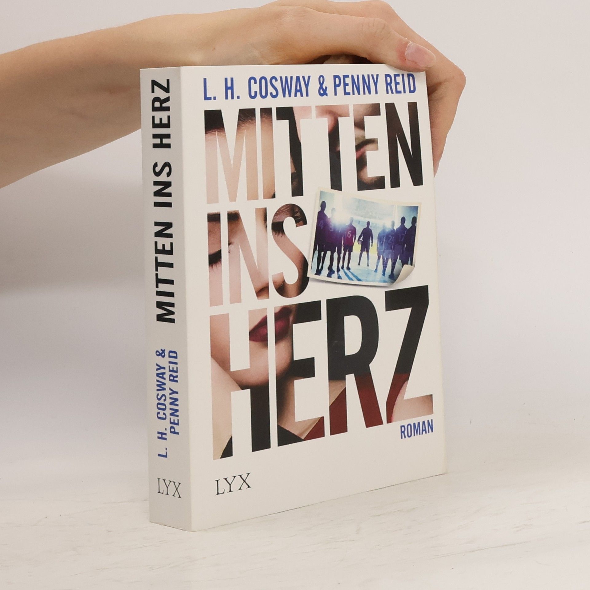 L. H. Cosway Mitten ins Herz
