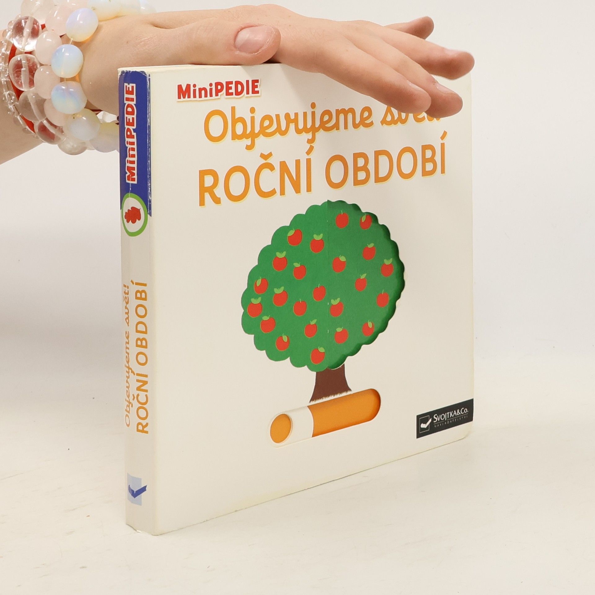 Nathalie Choux Objevujeme svět! Roční období