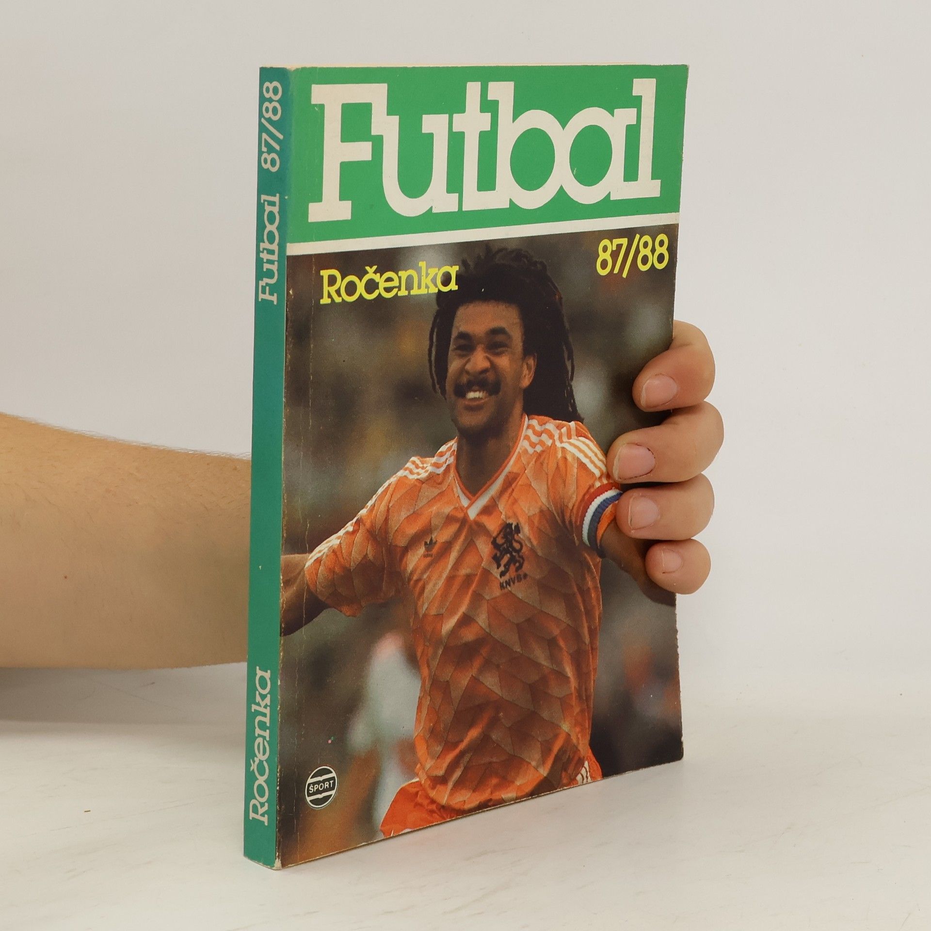 L'ubomír Dávid Futbal. Ročenka 87/88