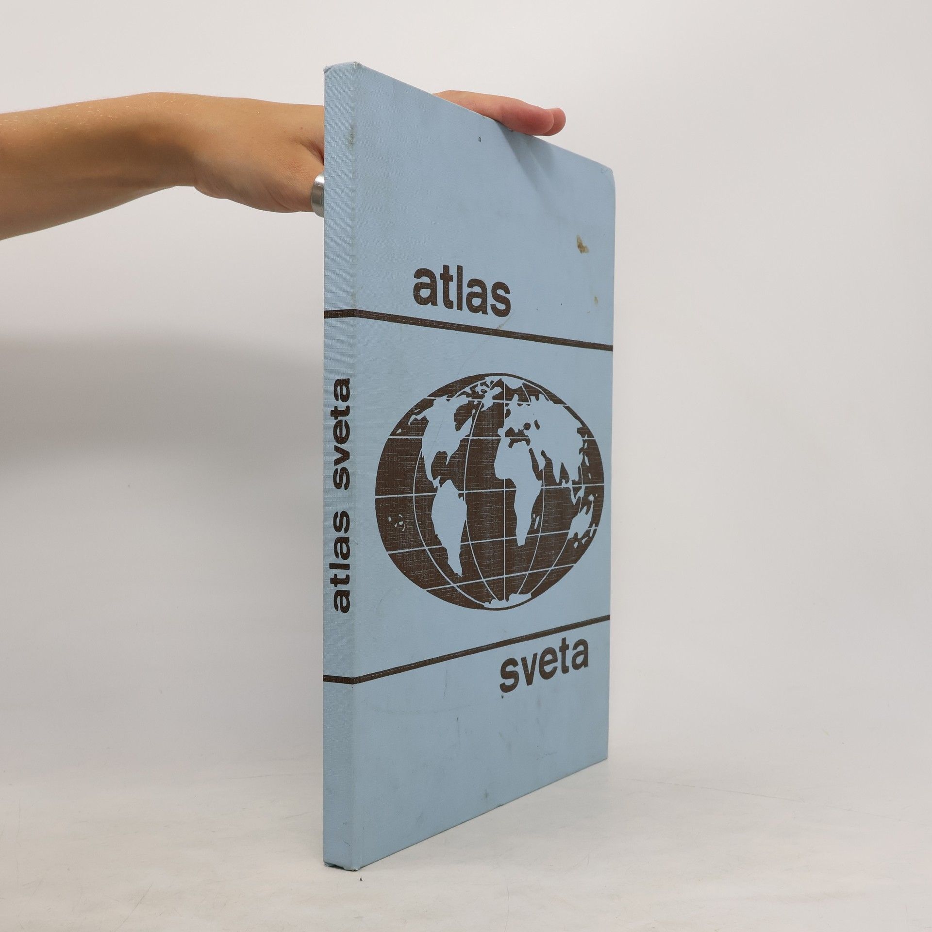 kolektiv Atlas sveta