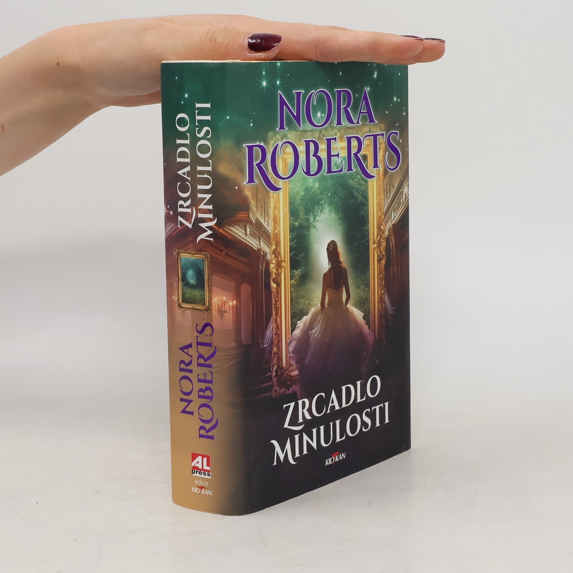 Nora Roberts Zrcadlo minulosti
