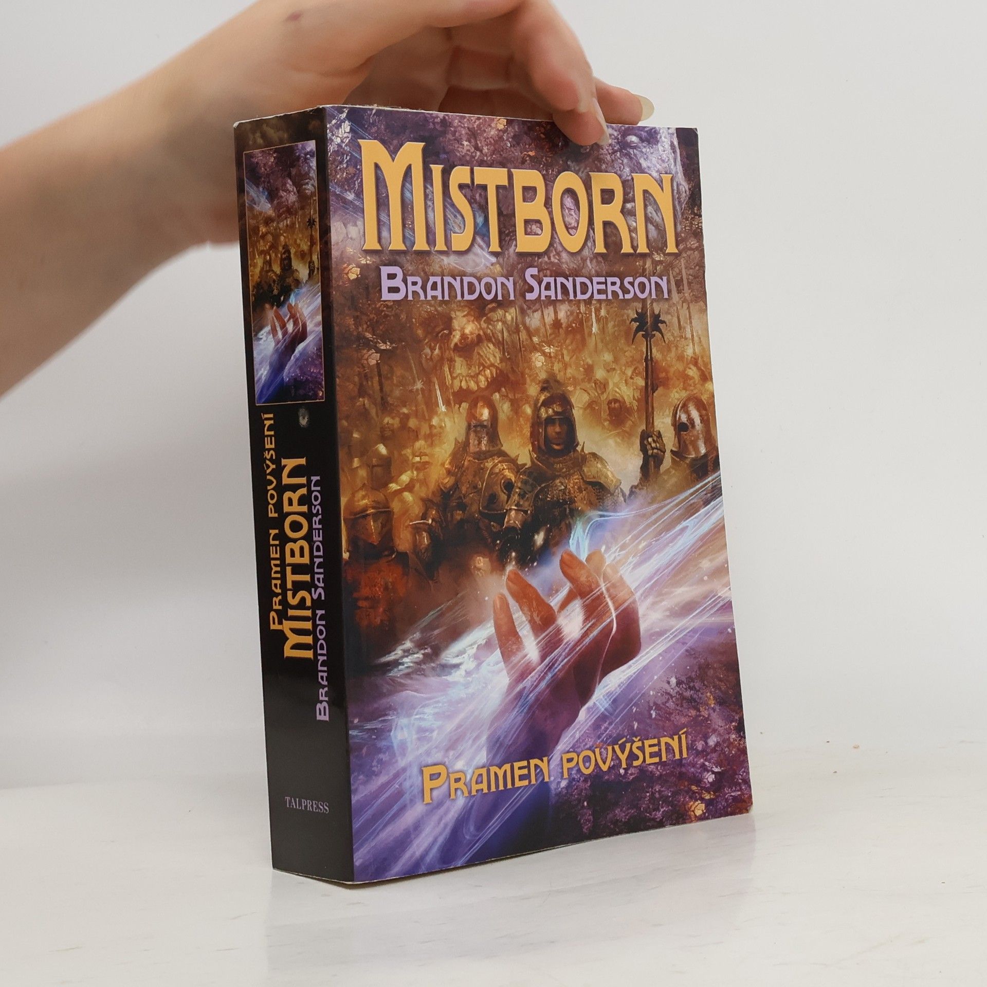 Brandon Sanderson Mistborn: Pramen povýšení
