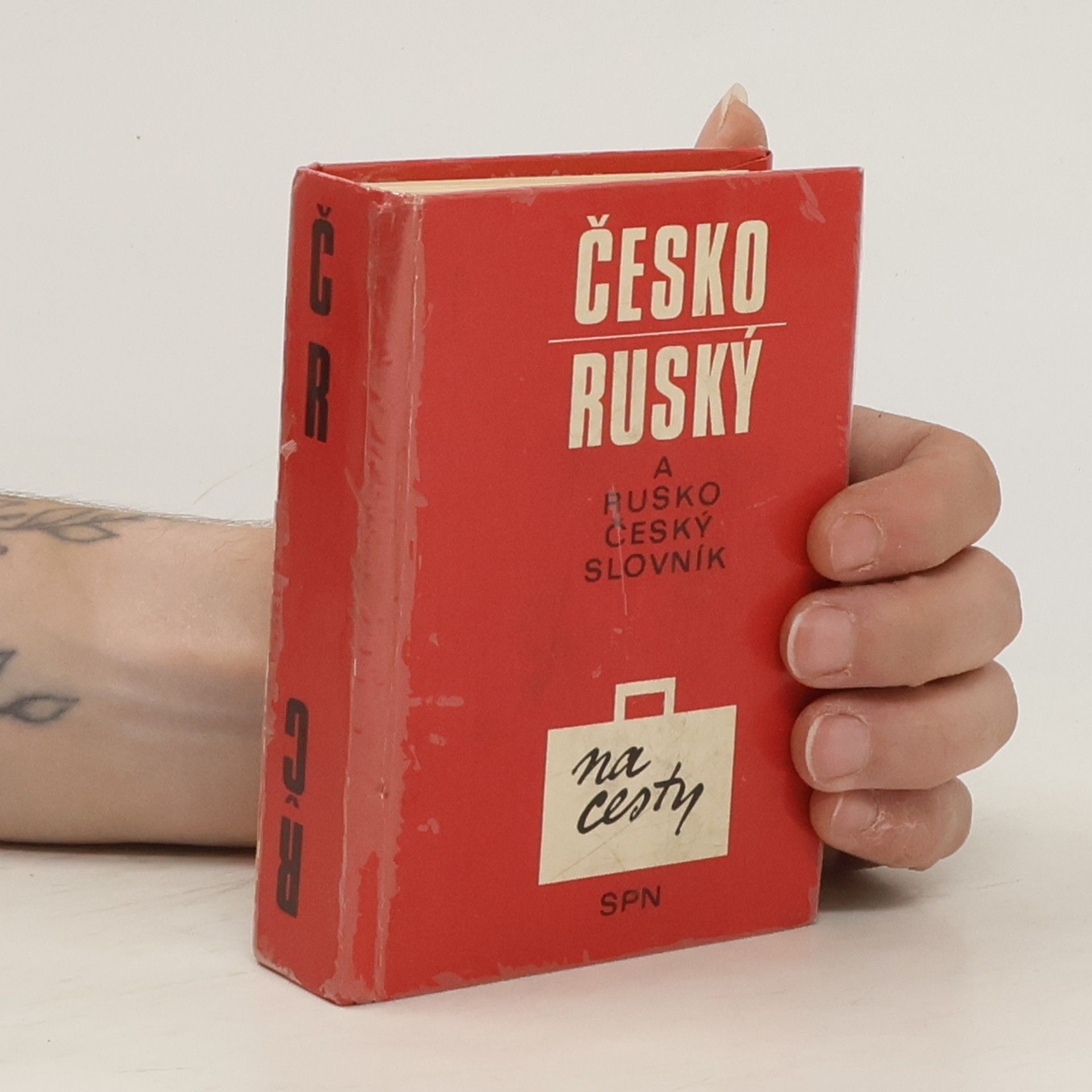 Marta Vencovská Česko-ruský a rusko-český slovník na cesty