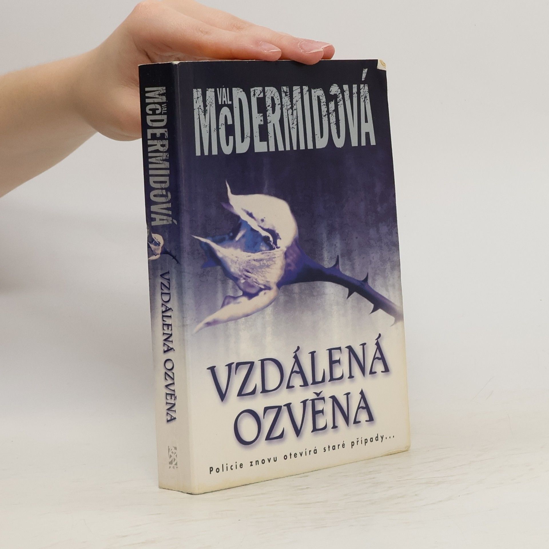 Val McDermid Vzdálená ozvěna