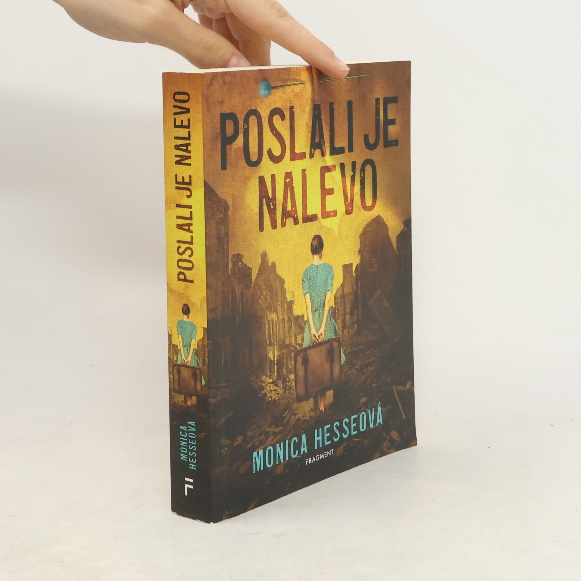 Monica Hesse Poslali je nalevo