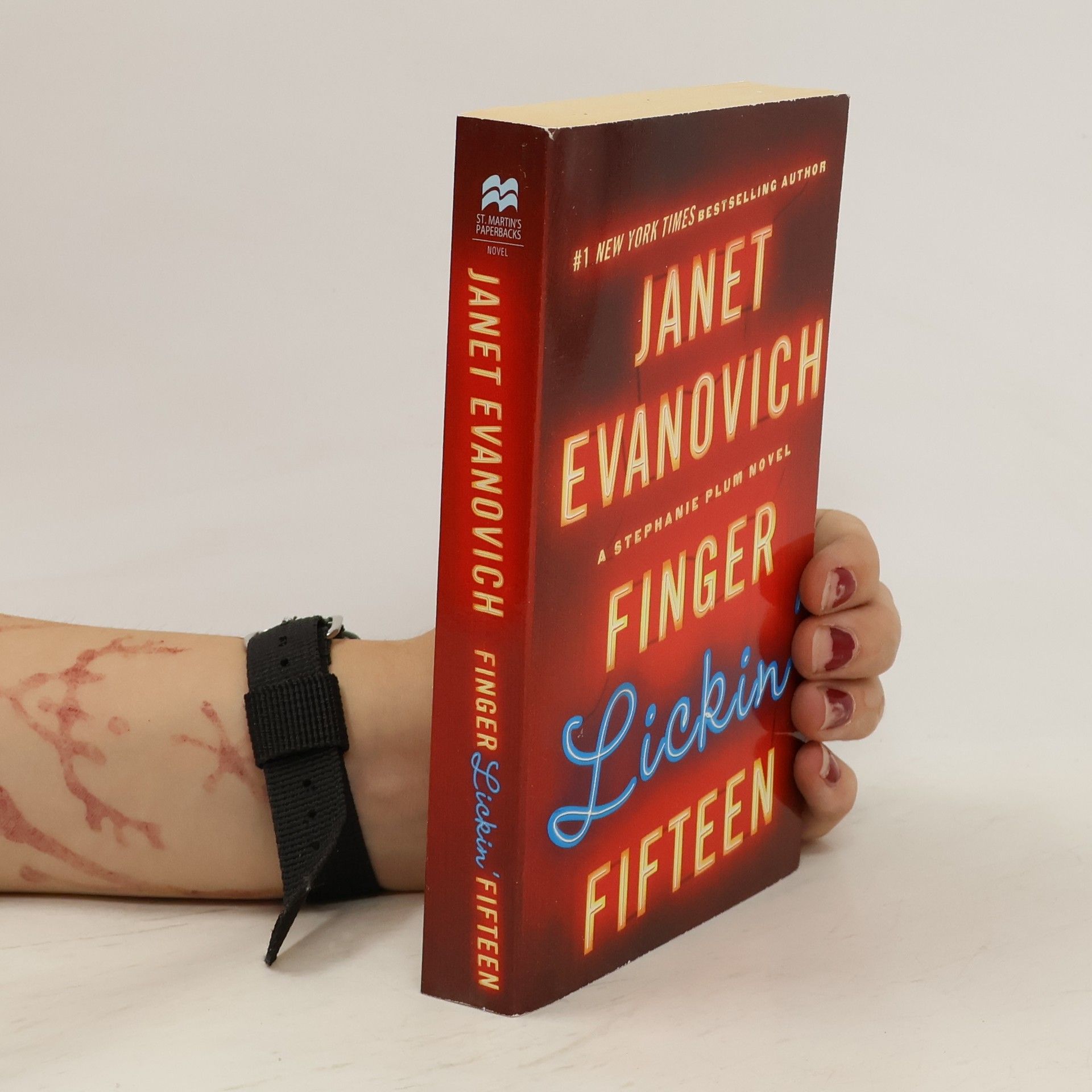 Janet Evanovich Finger Lickin' Fifteen