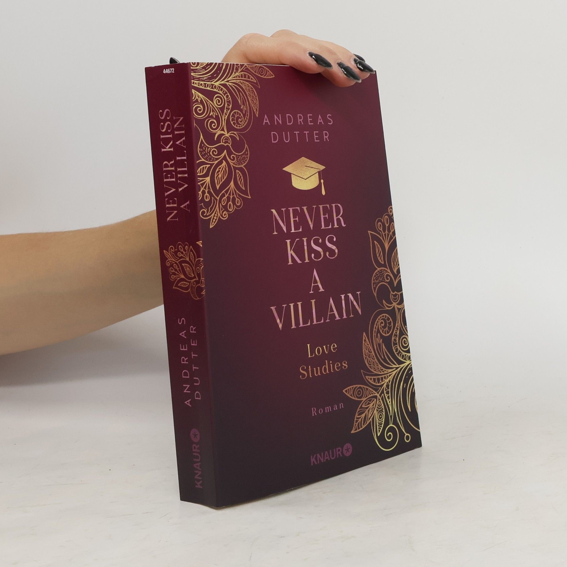 Andreas Dutter Love Studies: Never Kiss a Villain
