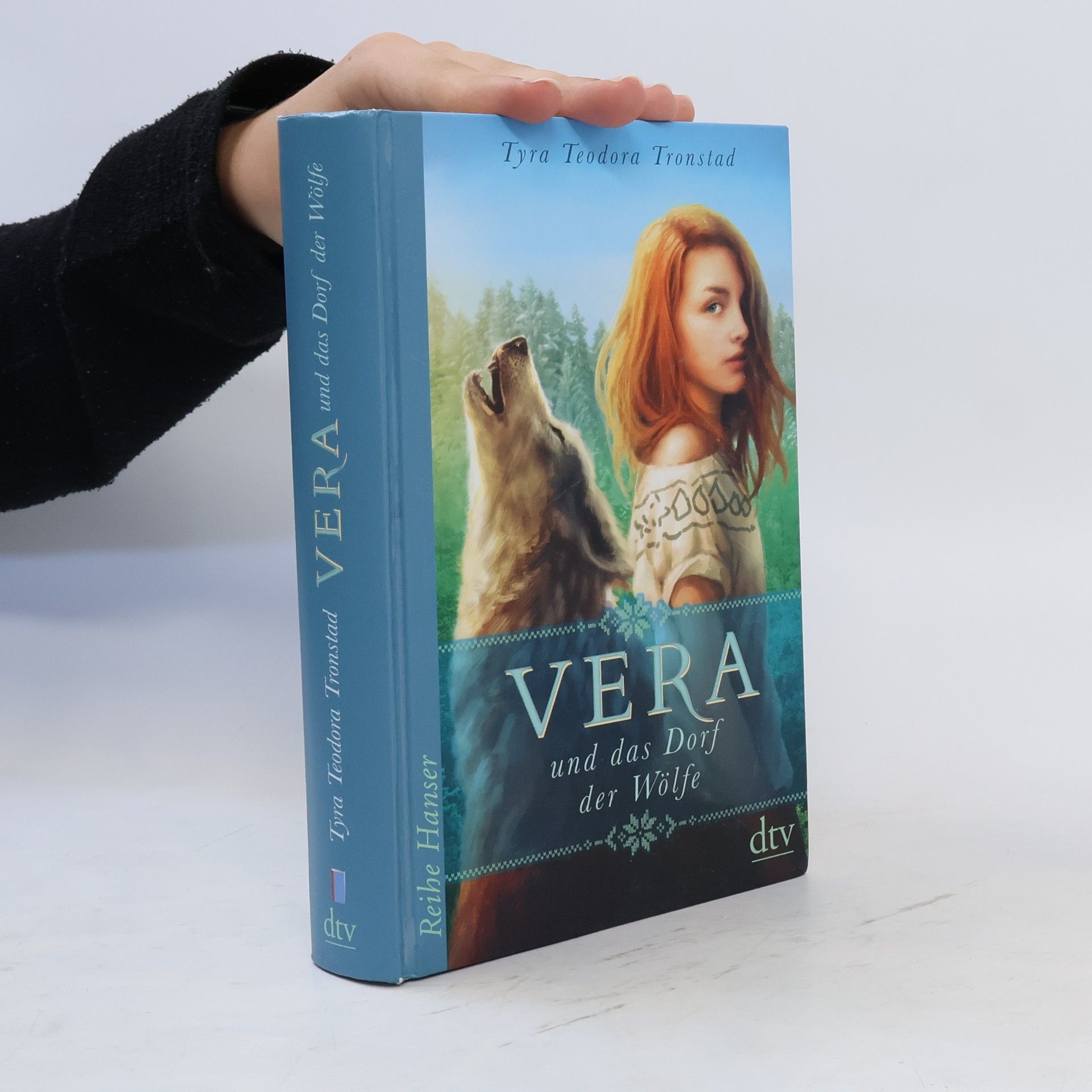 Tyra Teodora Tronstad Vera und das Dorf der Wölfe