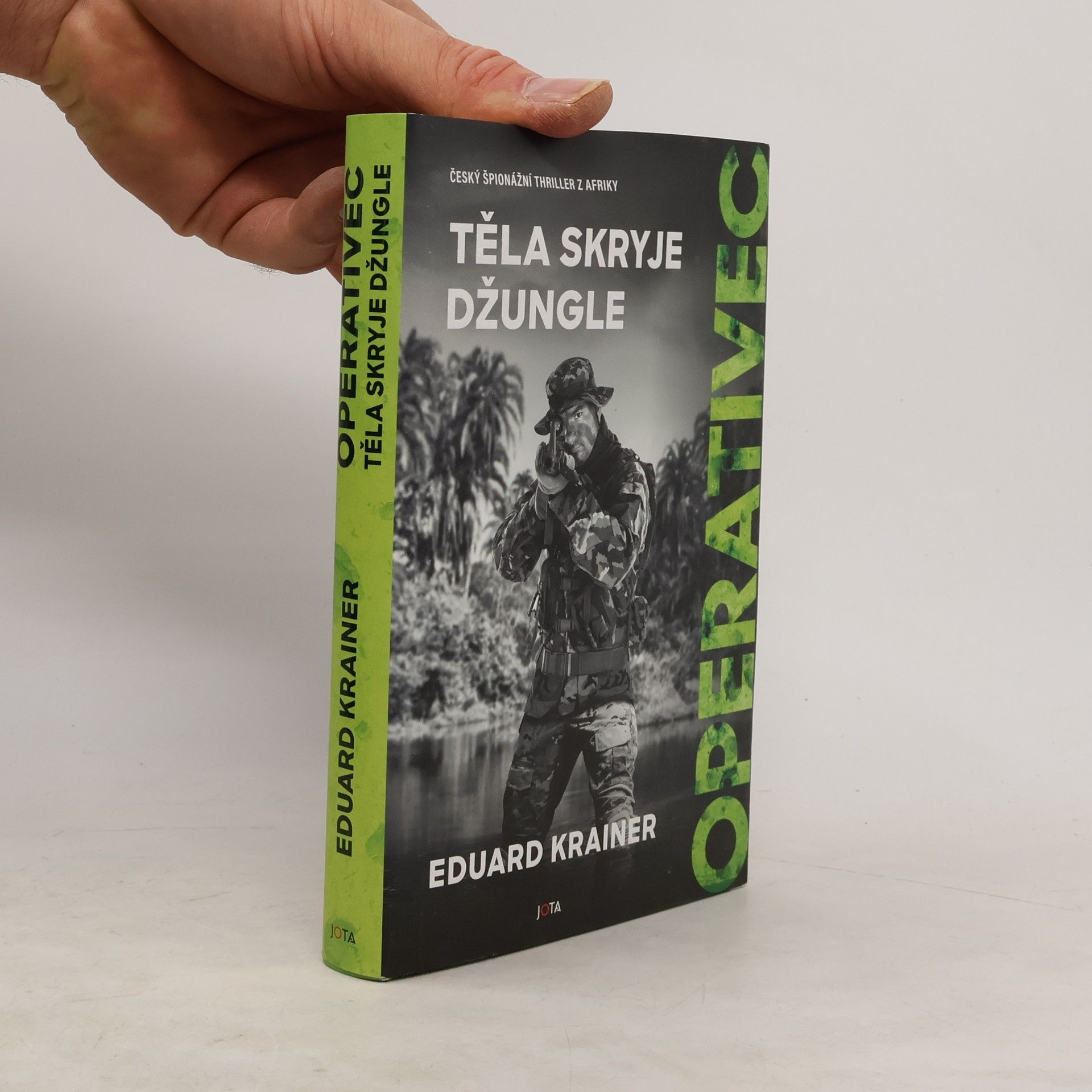 Eduard Krainer Těla skryje džungle