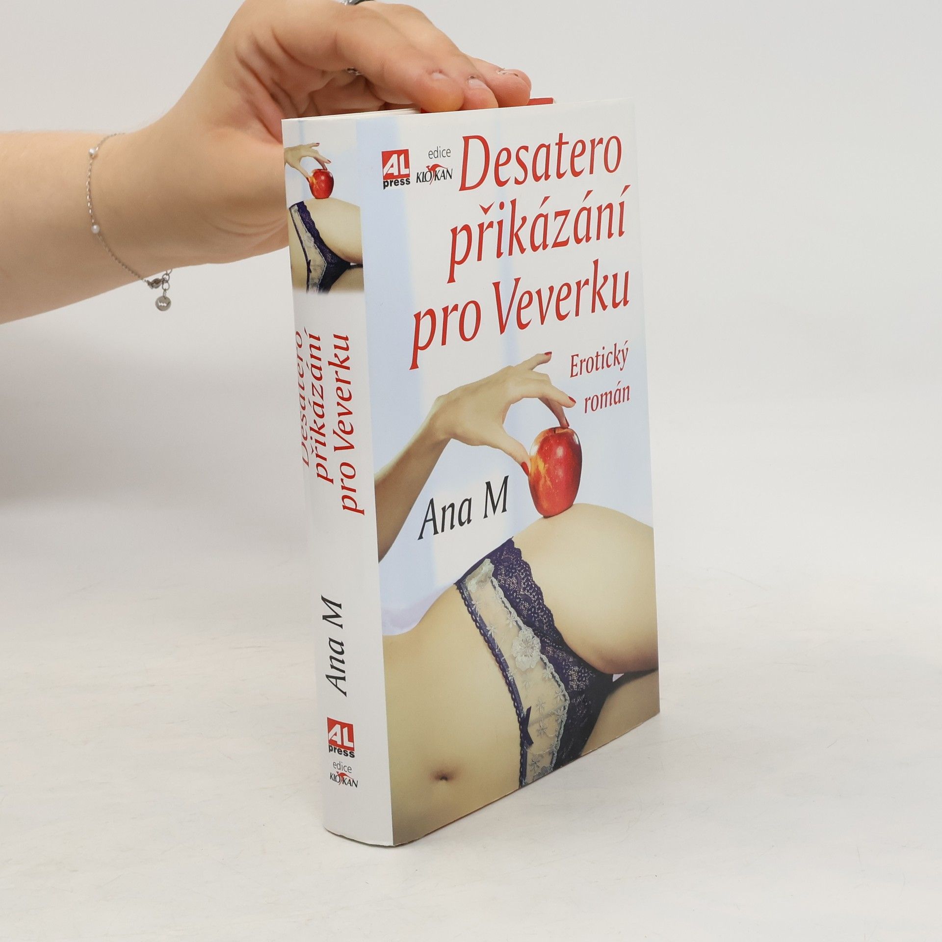 Ana M. Desatero přikázání pro Veverku