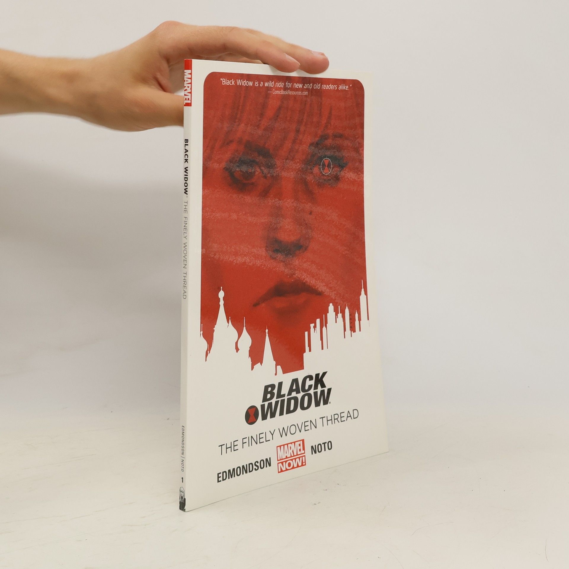 Phil Noto Black Widow - The Finely Woven Thread