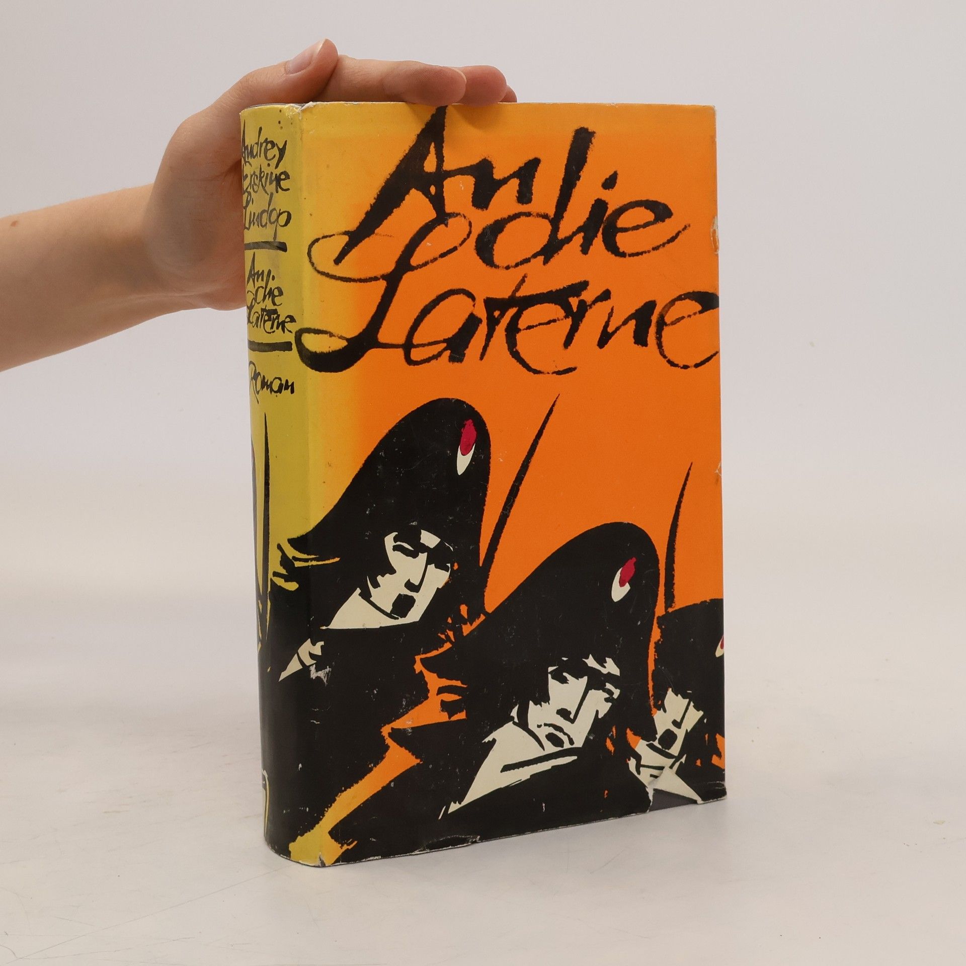 Audrey Erskine Lindop An die Laterne