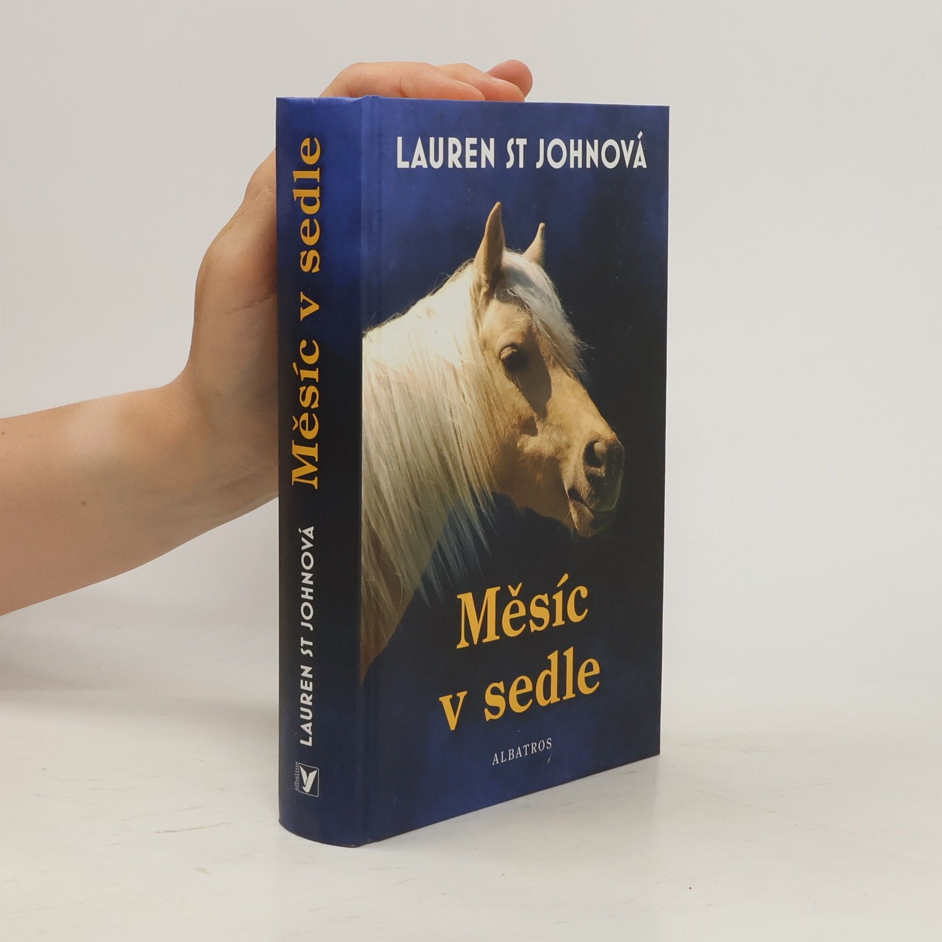 Lauren St. John Měsíc v sedle