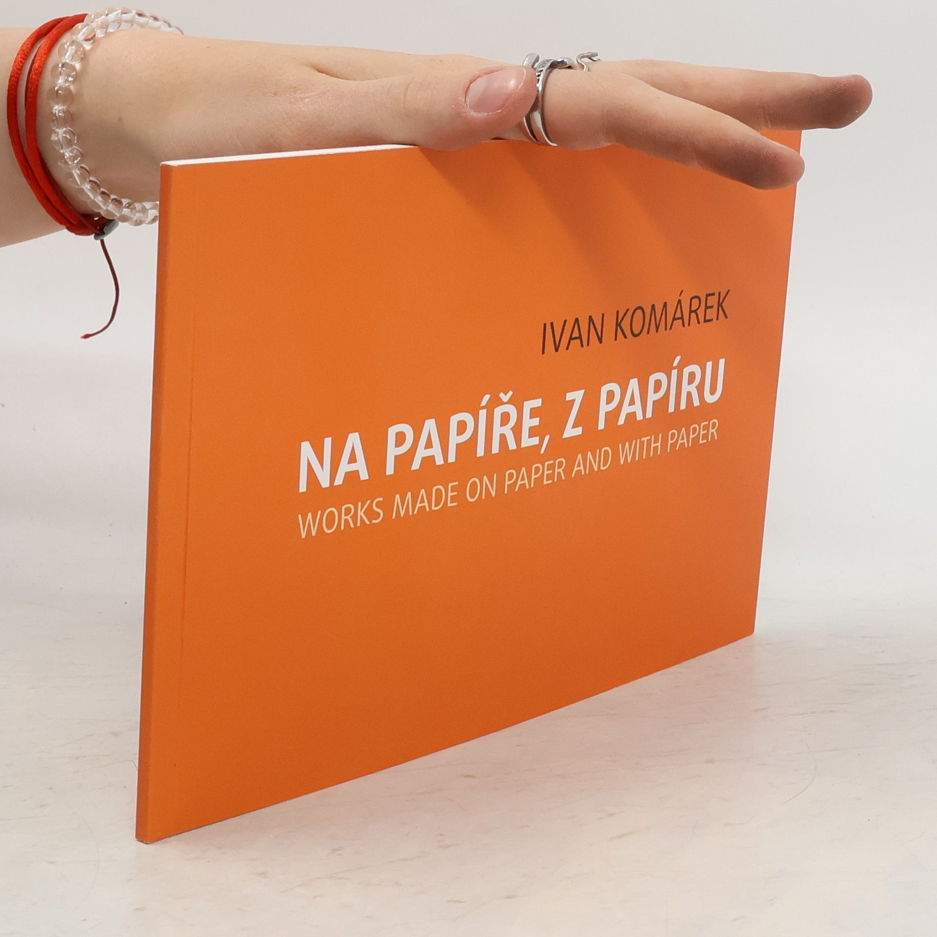 Ivan Komárek Na papíře, z papíru