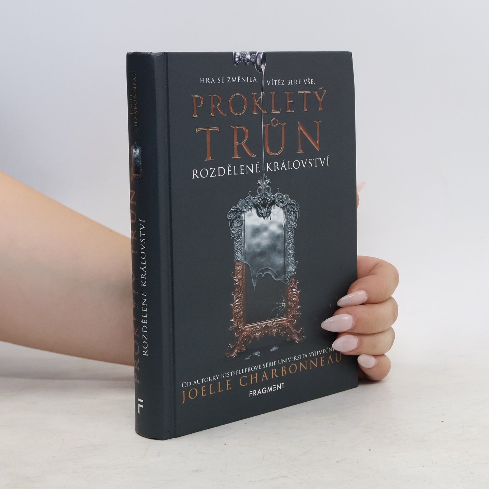 Joelle Charbonneau Rozdělené království