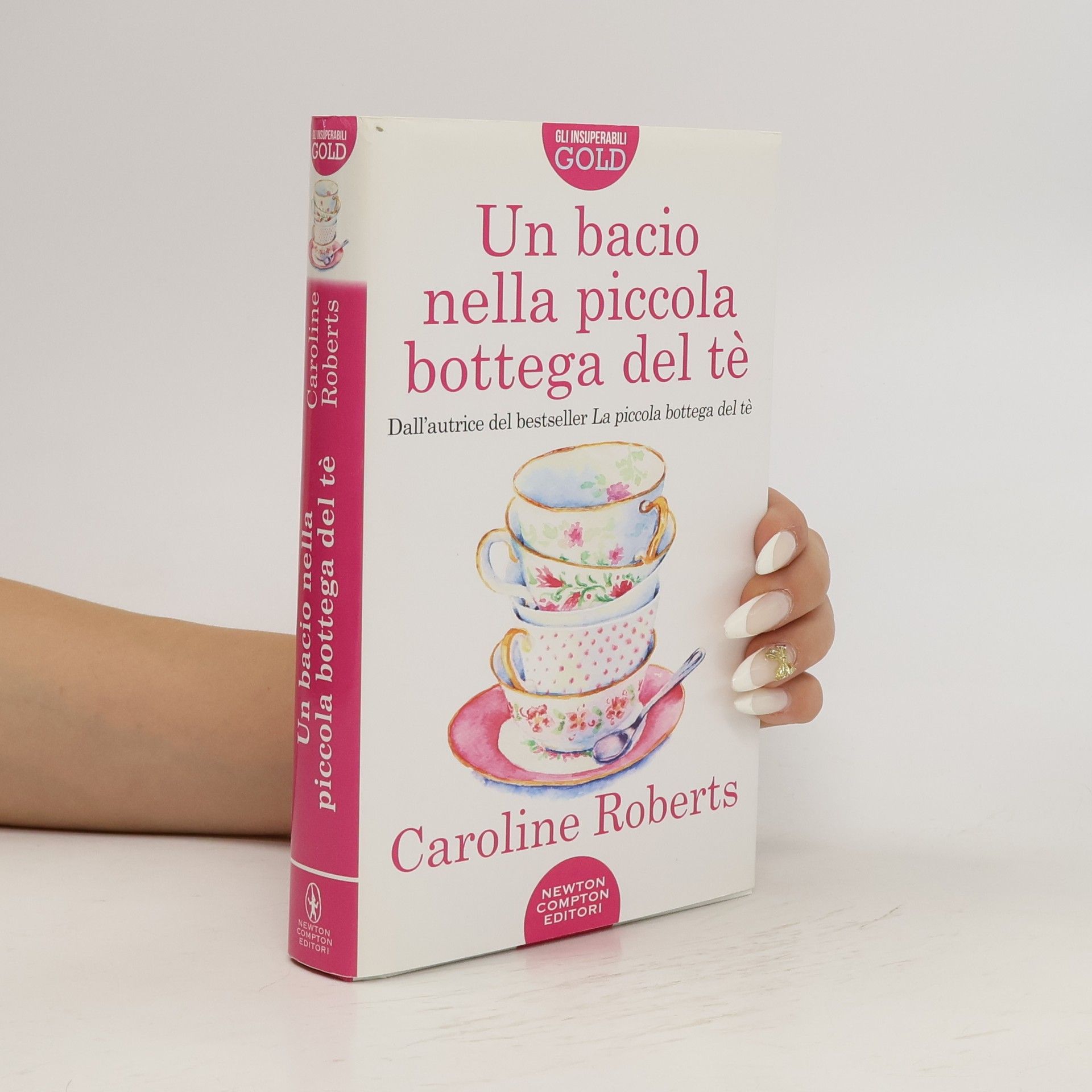 Caroline Roberts Un bacio nella piccola bottega del tè