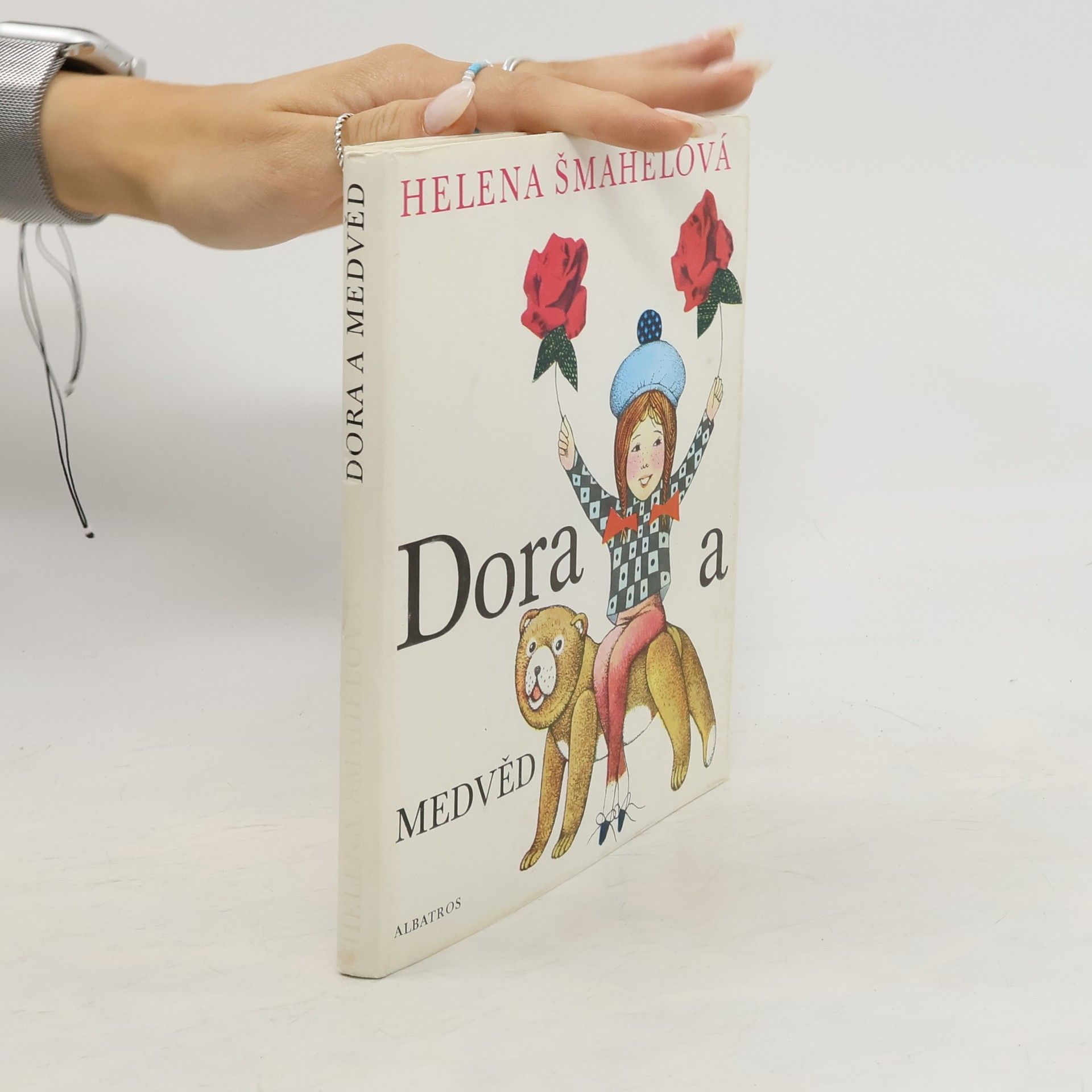 Helena Šmahelová Dora a medvěd