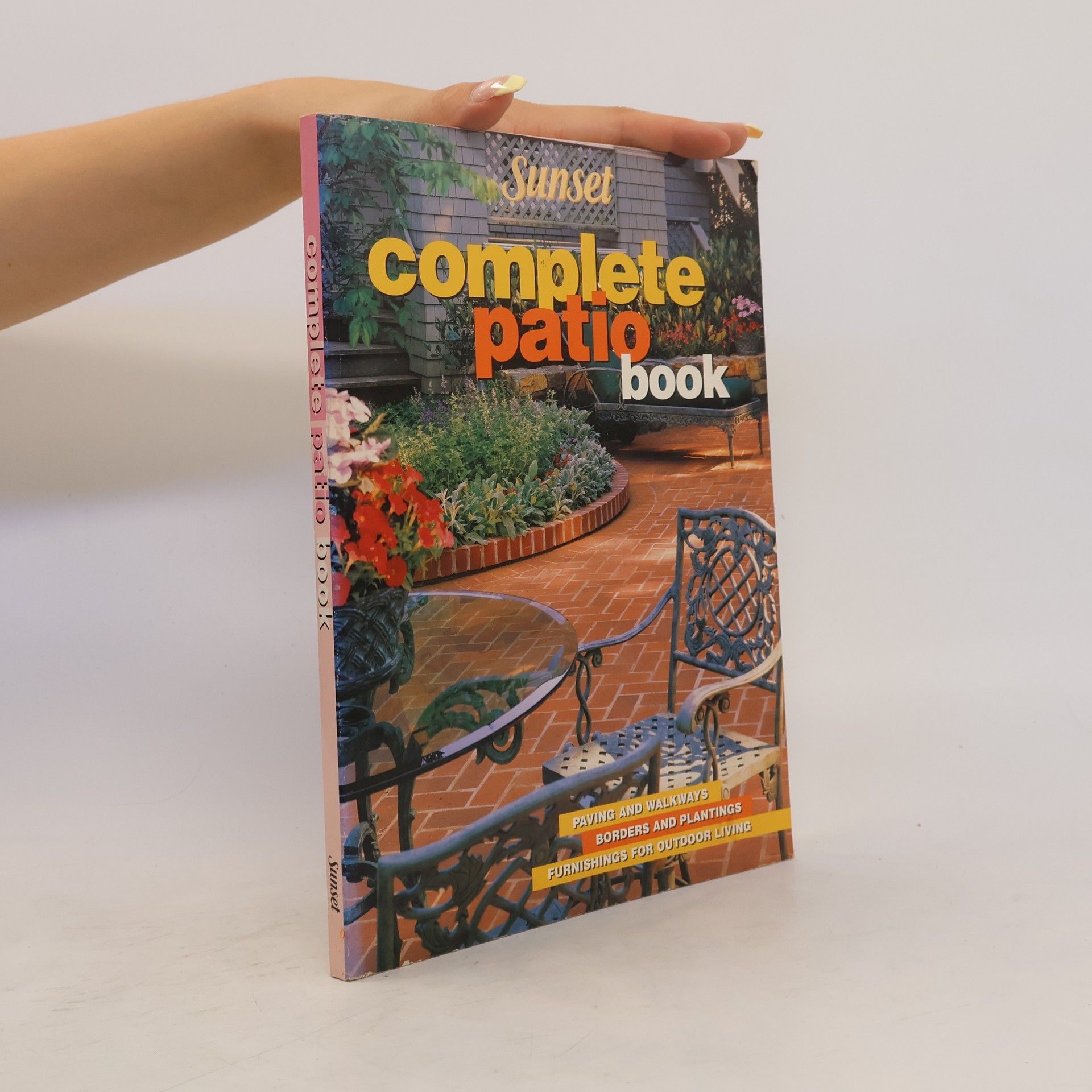Kolektiv autorů Complete patio book