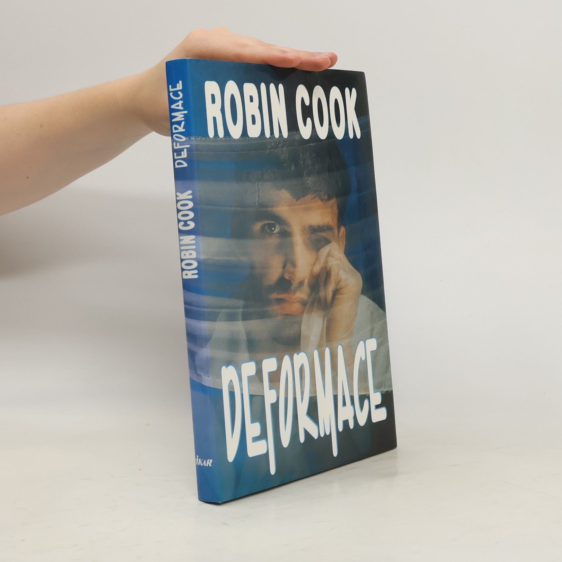 Robin Cook Deformace