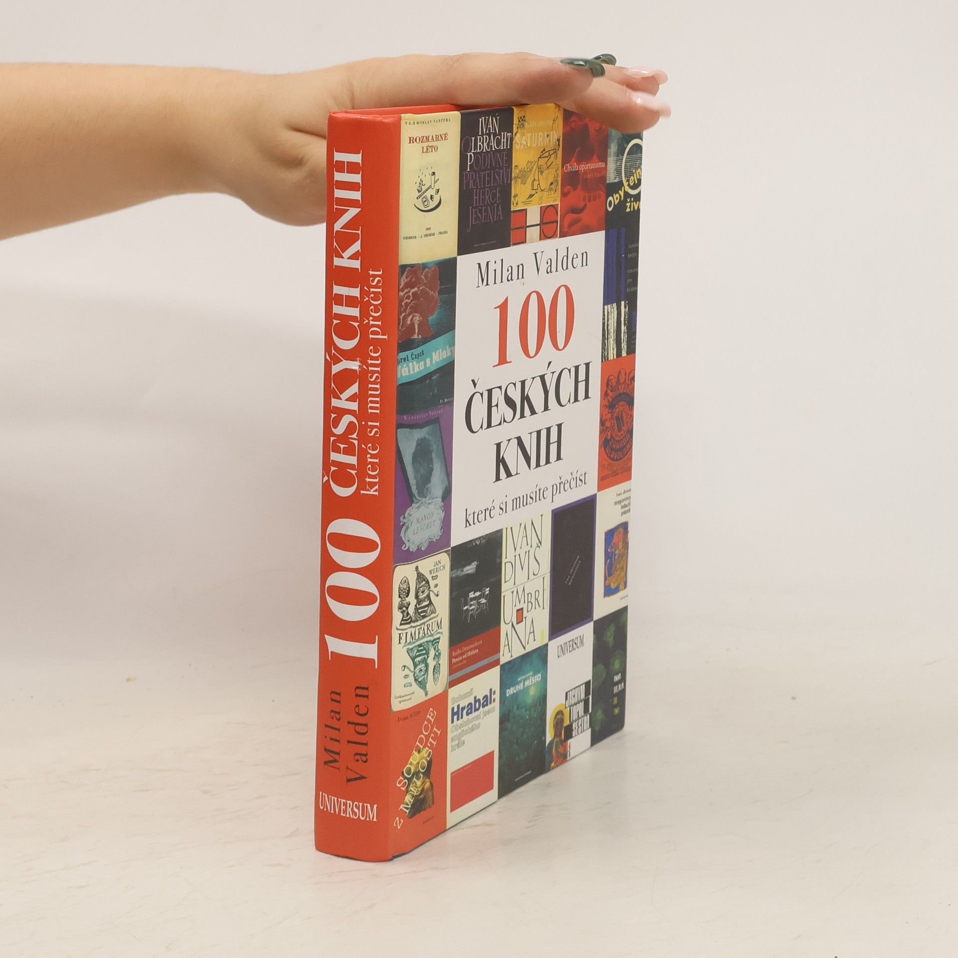 100 českých knih, které si musíte přečíst