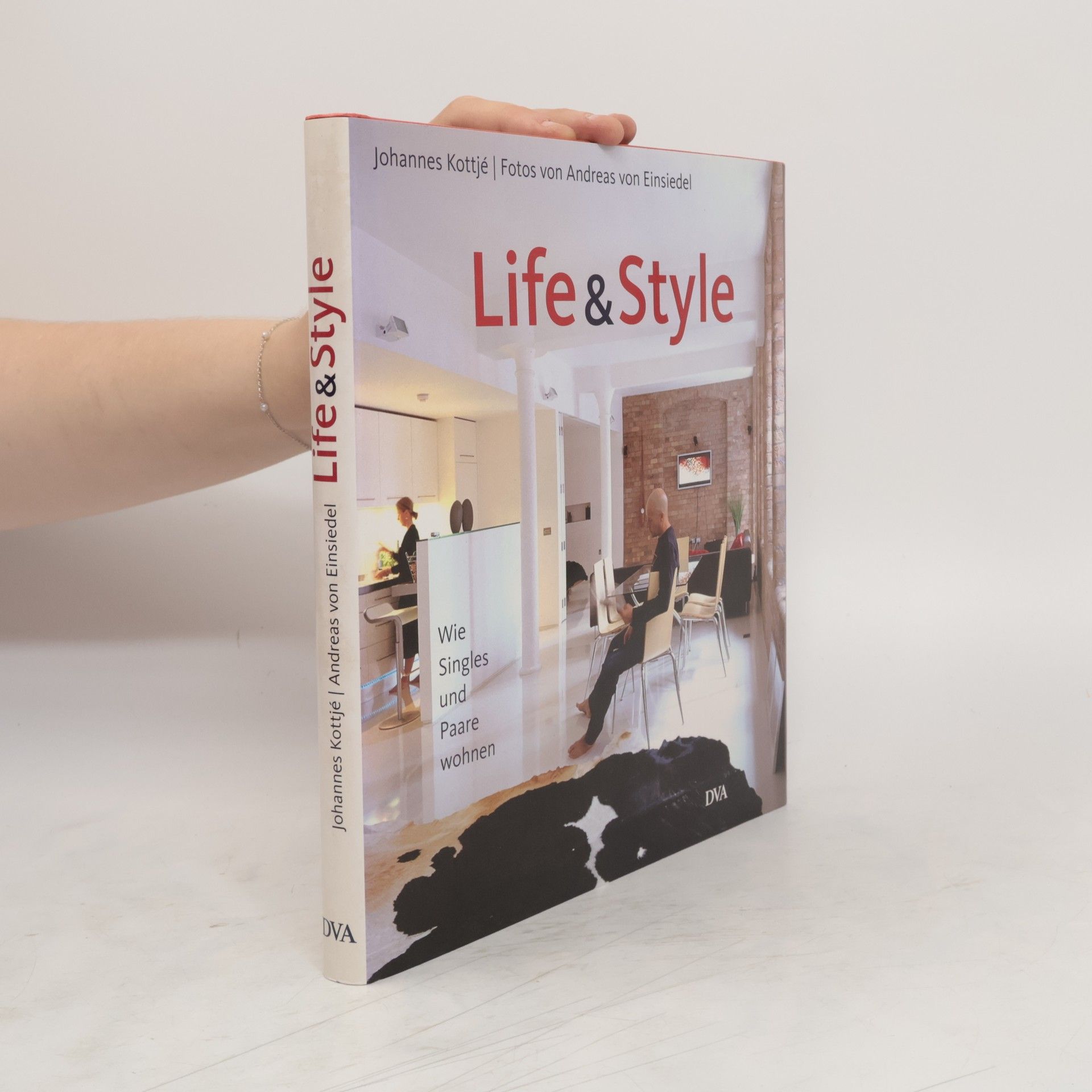 Johannes Kottjé Life & Style