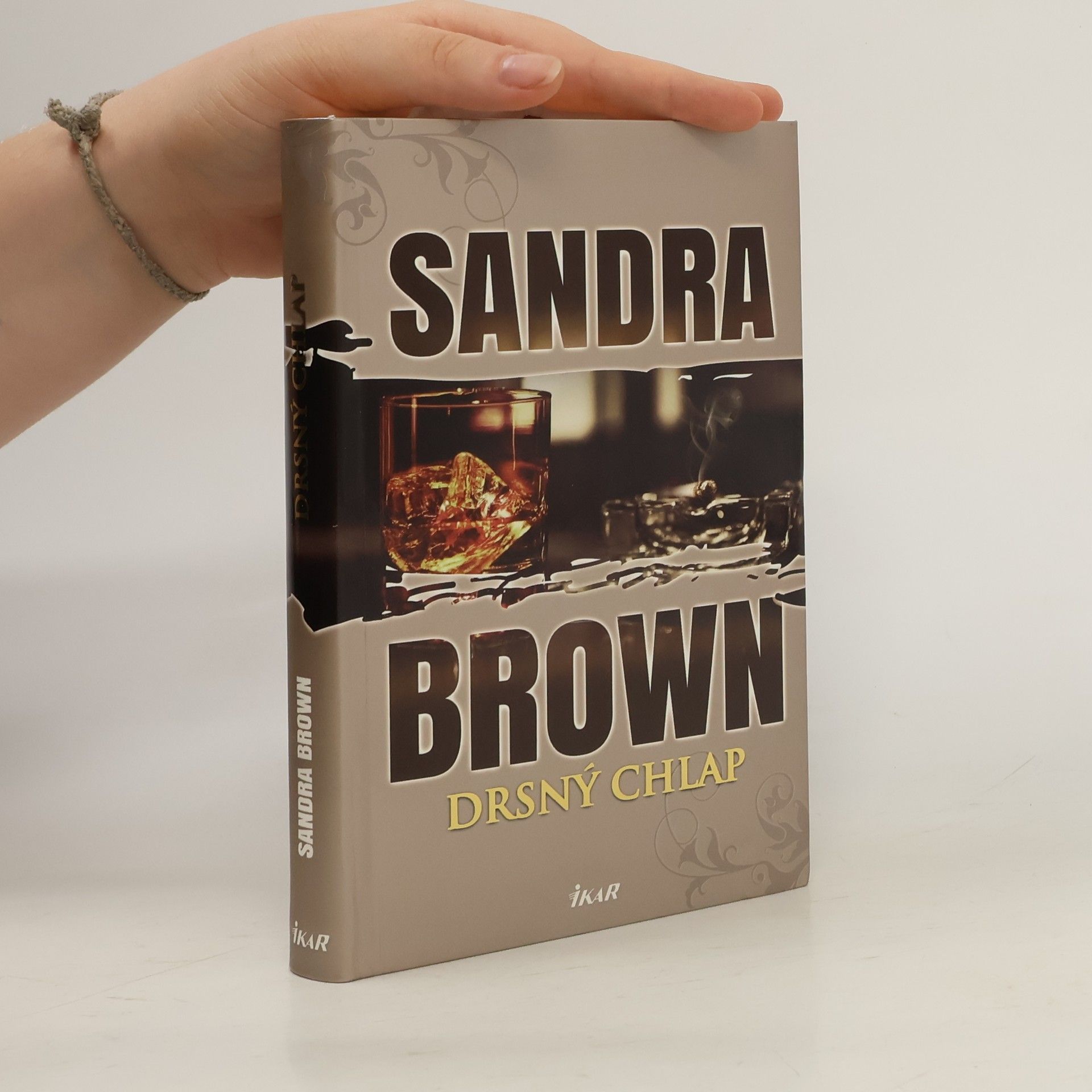 Sandra Brown Drsný chlap