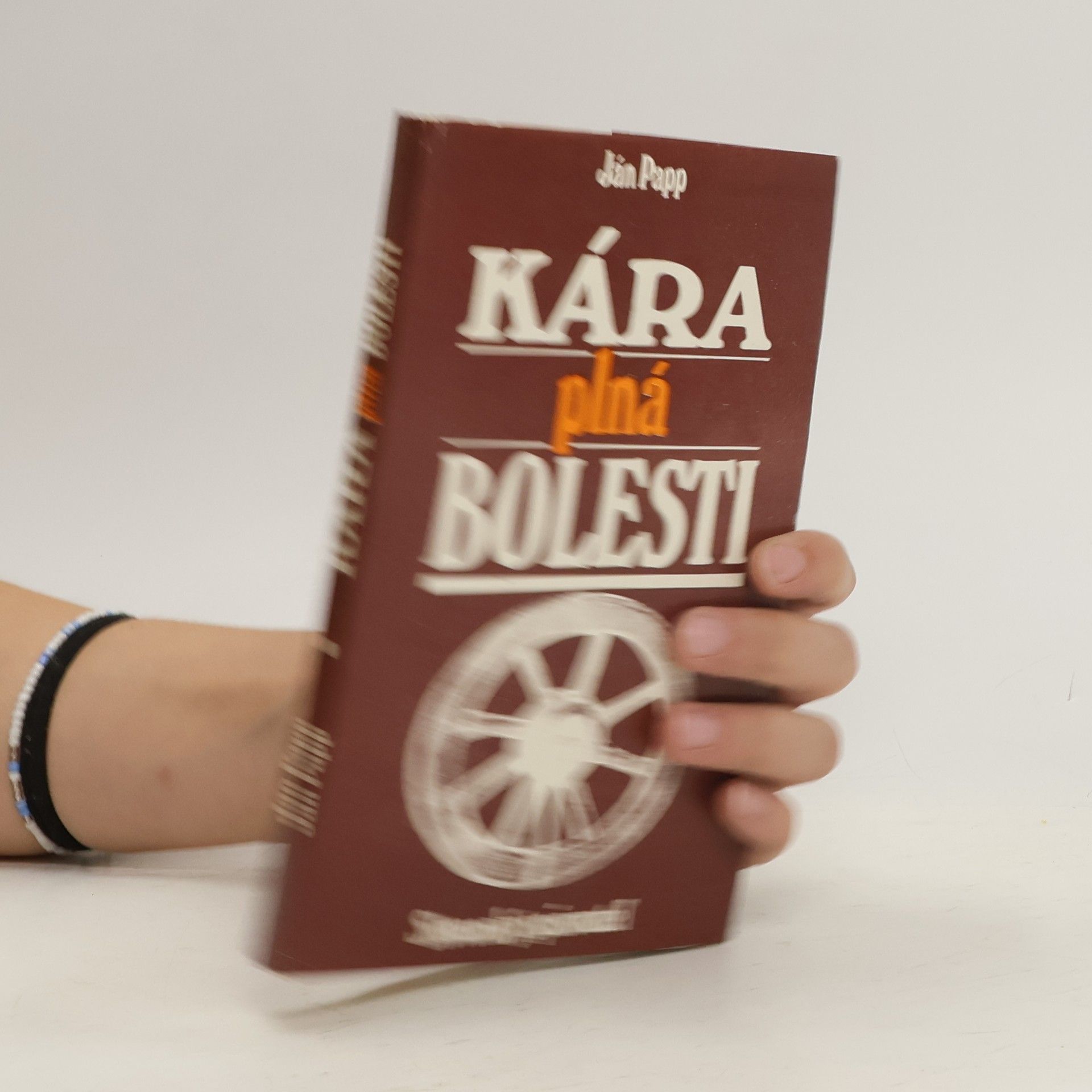 Ján Papp Kára plná bolesti