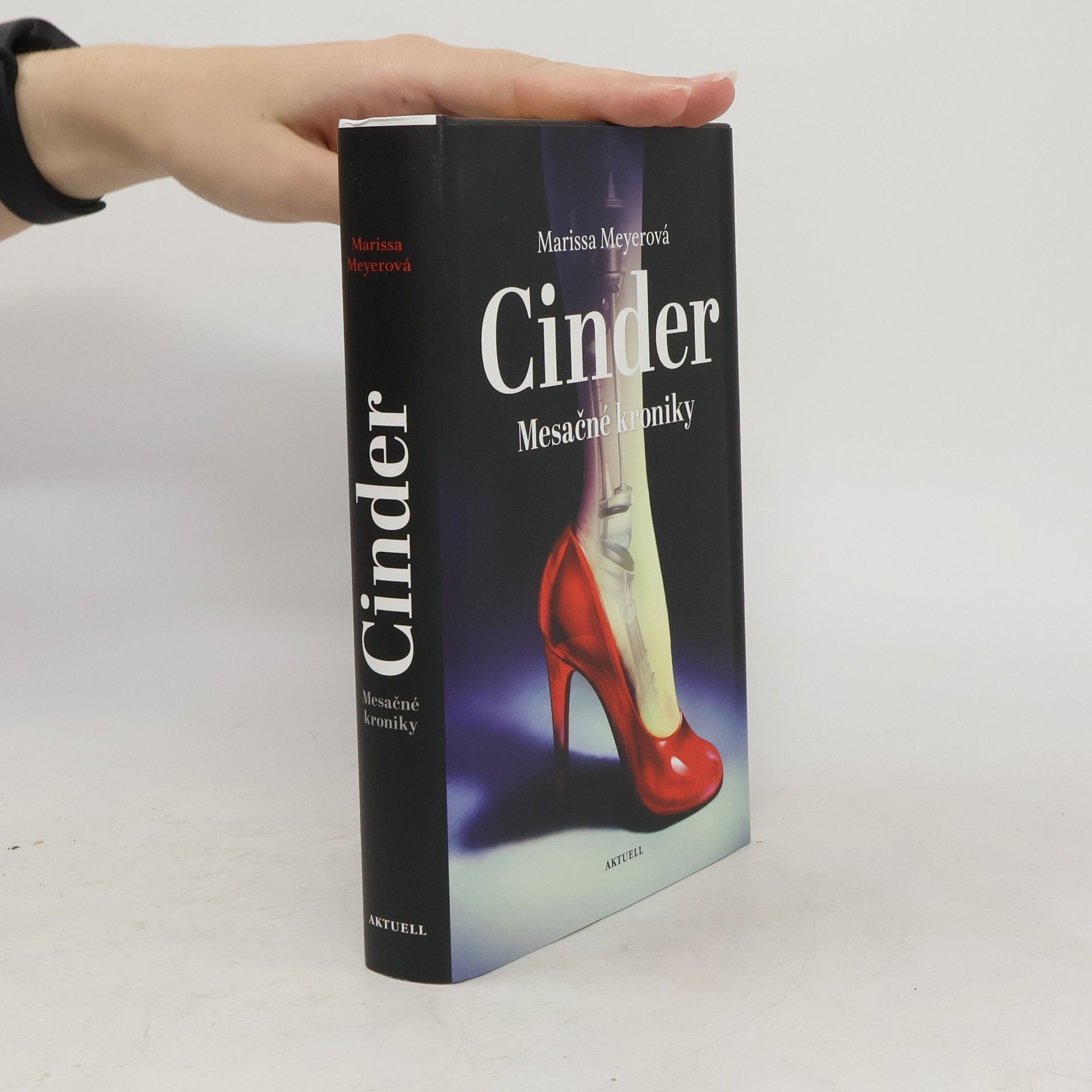Marissa Meyer Cinder