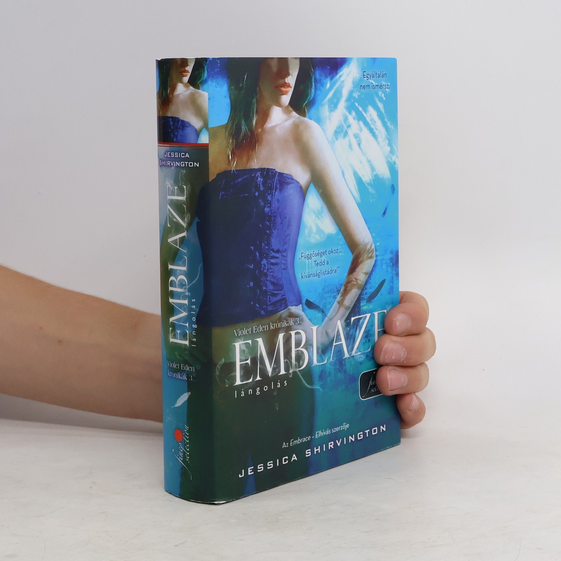 Jessica Shirvington Emblaze