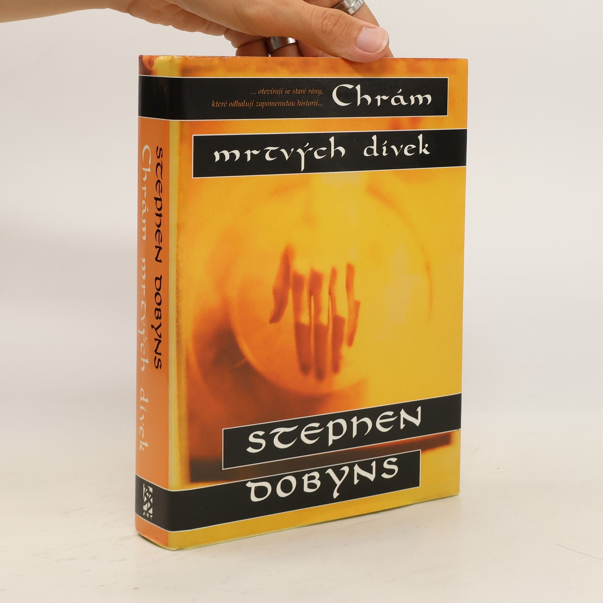 Stephen Dobyns Chrám mrtvých dívek